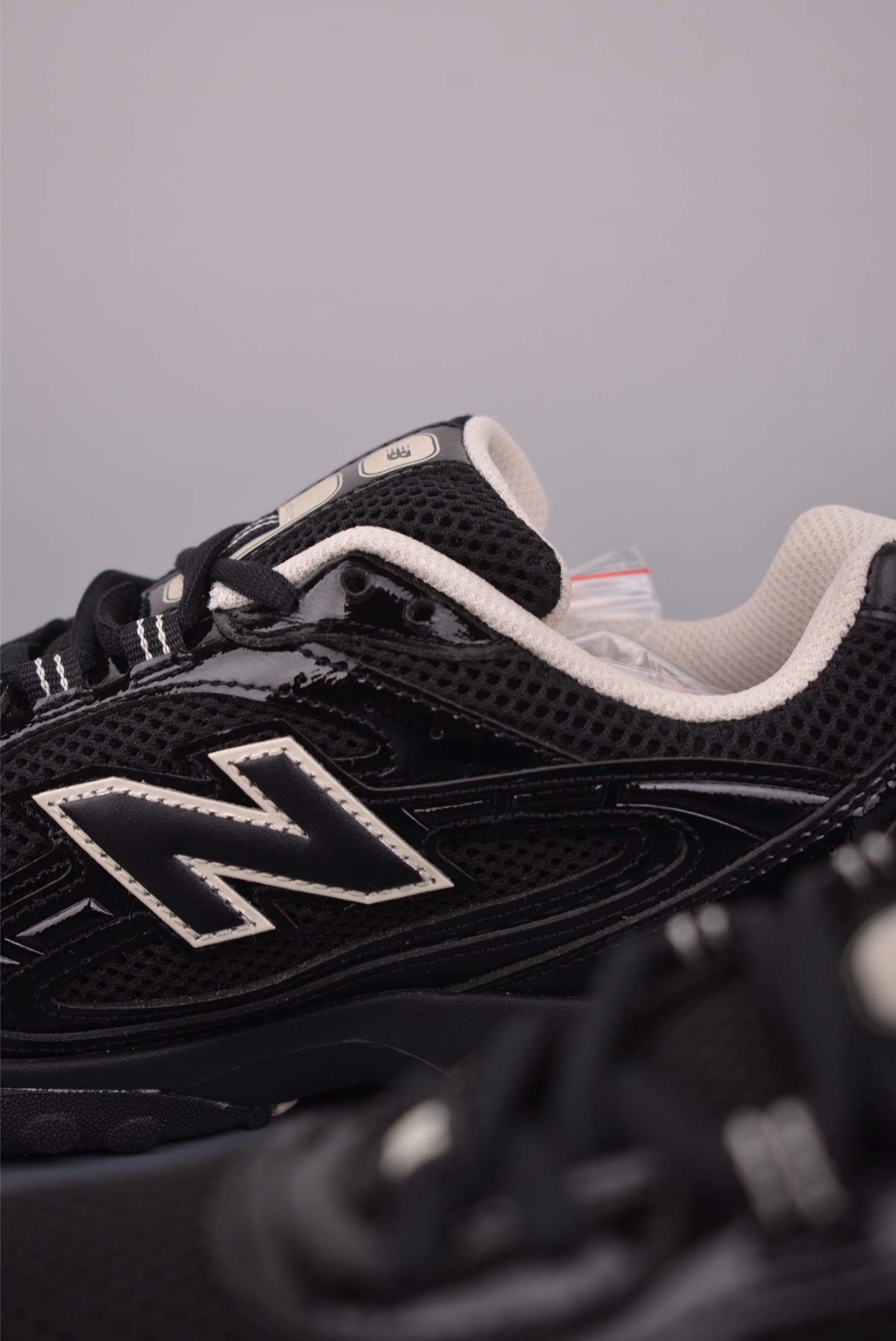 180 New Balance 新百伦204 系列 复古休闲运动百搭老爹跑步鞋 U204LMRA