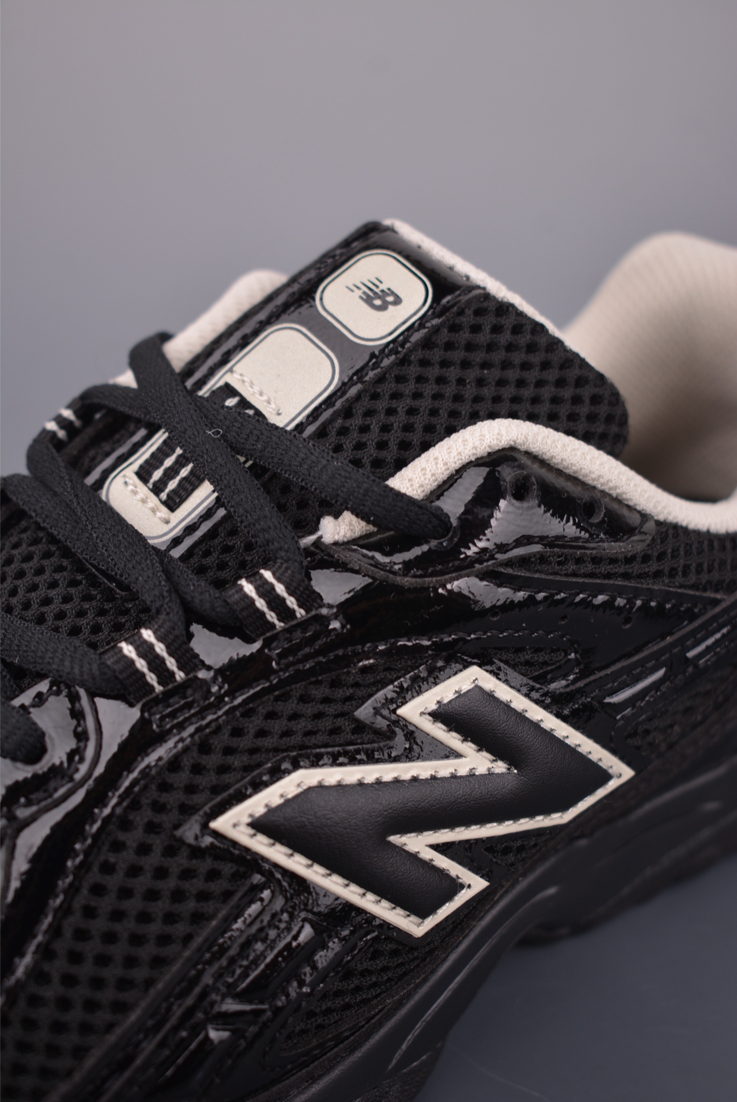 180 New Balance 新百伦204 系列 复古休闲运动百搭老爹跑步鞋 U204LMRA