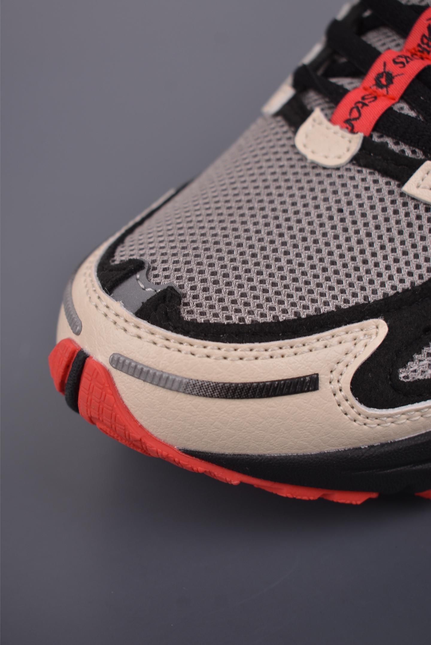 180 Brooks 布鲁克斯 Staple x Adrenaline GTS 4 超弹轻盈跑步鞋 110508