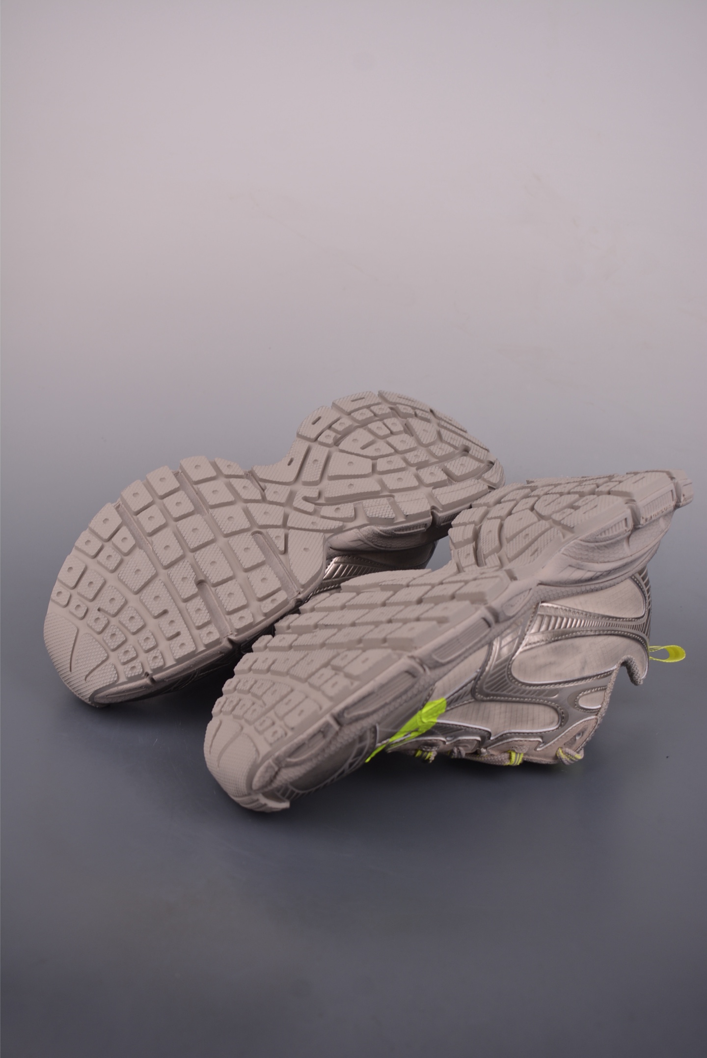 320 Balenciaga Phantom Sneaker 纯原版本 巴黎世家全新3XL绑带款潮流跑鞋 734734