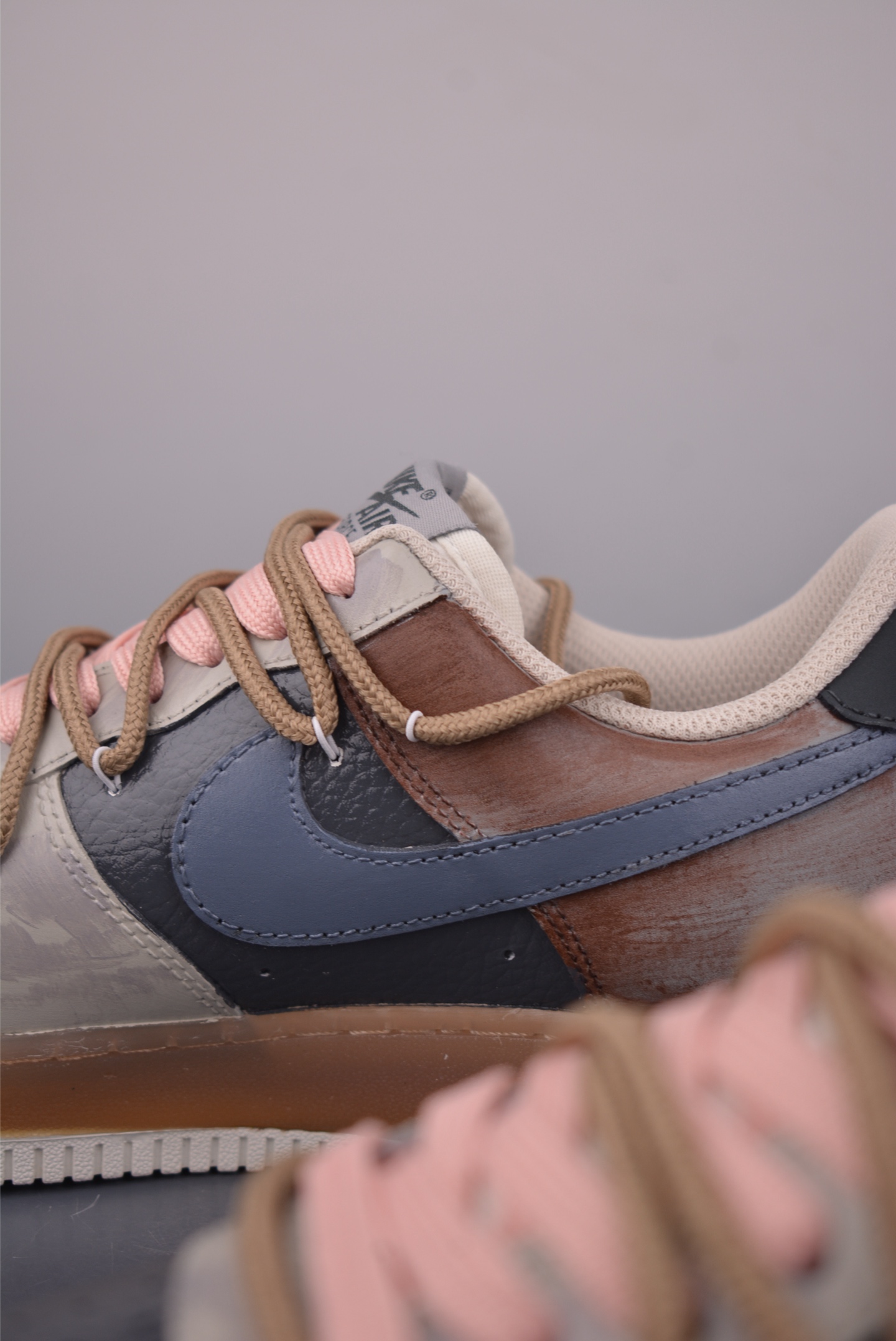 Nike Air Force 1 Low 手绘涂鸦 CW1888-680