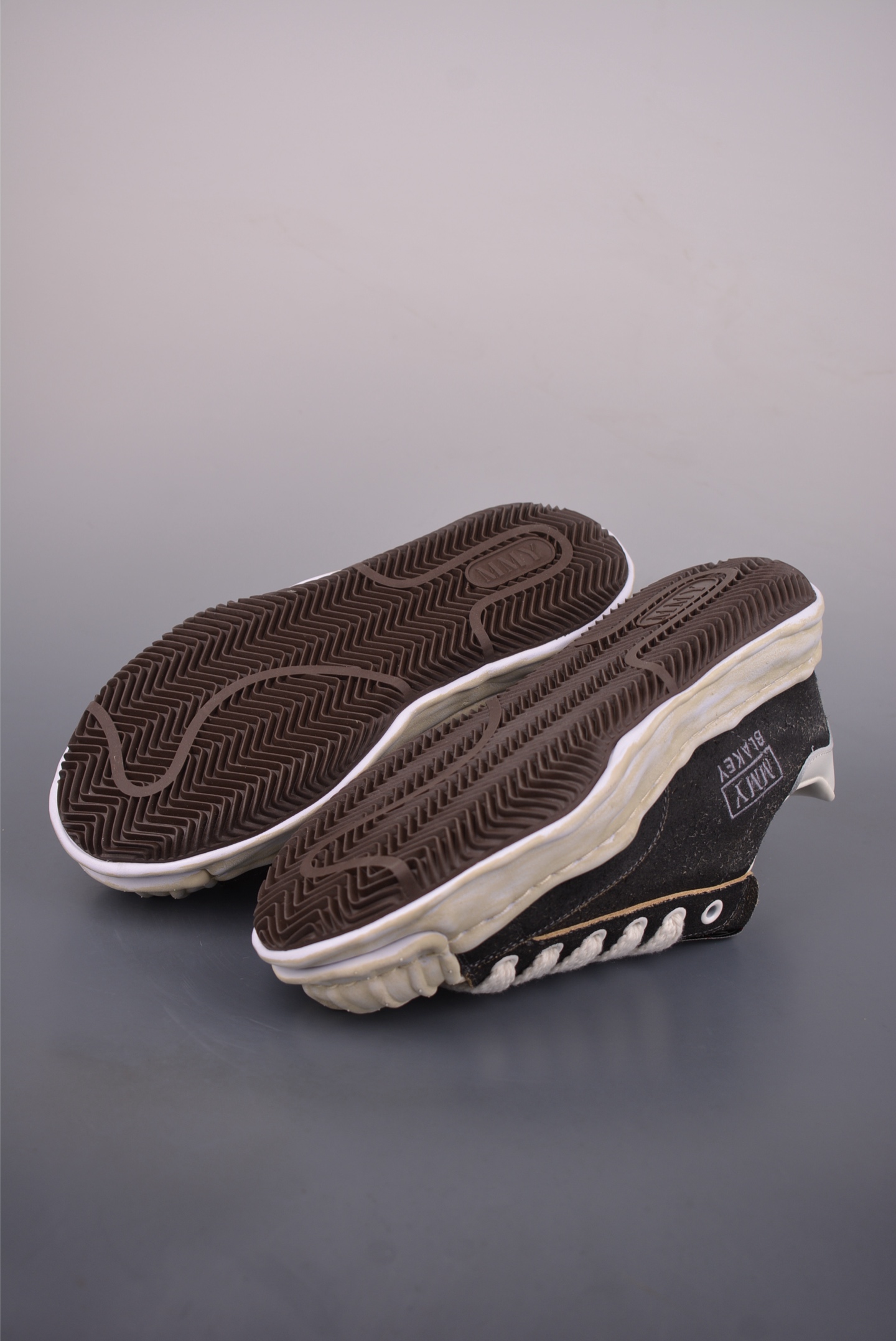 260 纯原版 余文乐Madness x 三原康裕MMY/Maison MIHARA YASUHIRO Wayne Original Sole Leather Low Sneaker 变形溶解雪糕底低帮百搭休闲运动板鞋 A15FW728