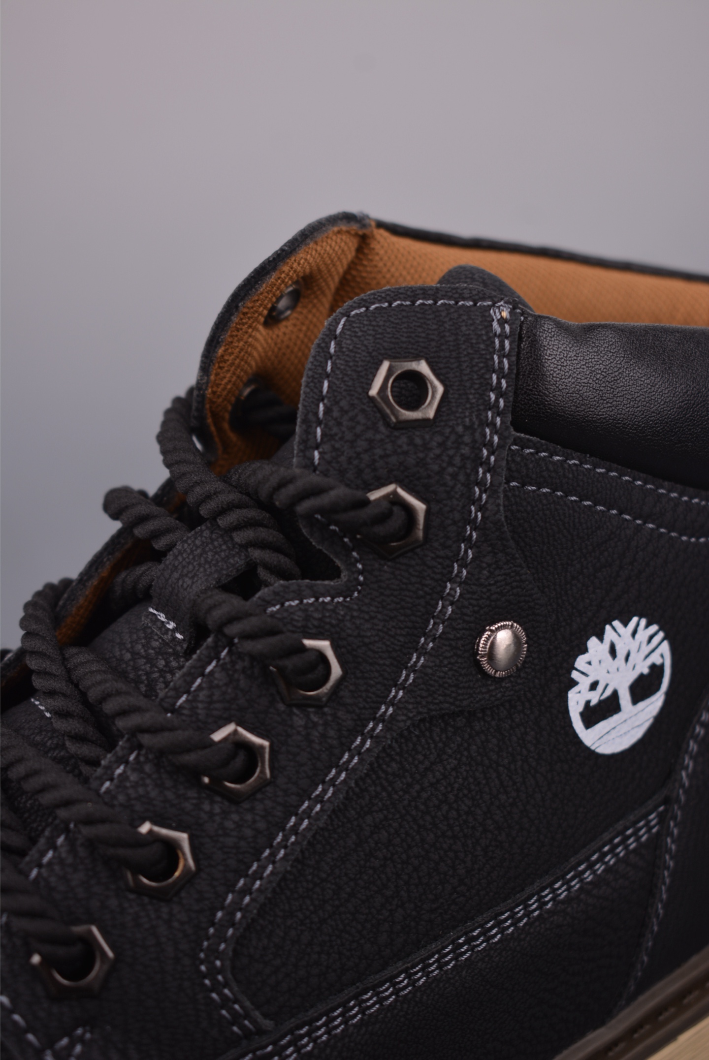 220 Timberland添柏岚/天伯伦 经典款 25ss新款中帮 TB99156