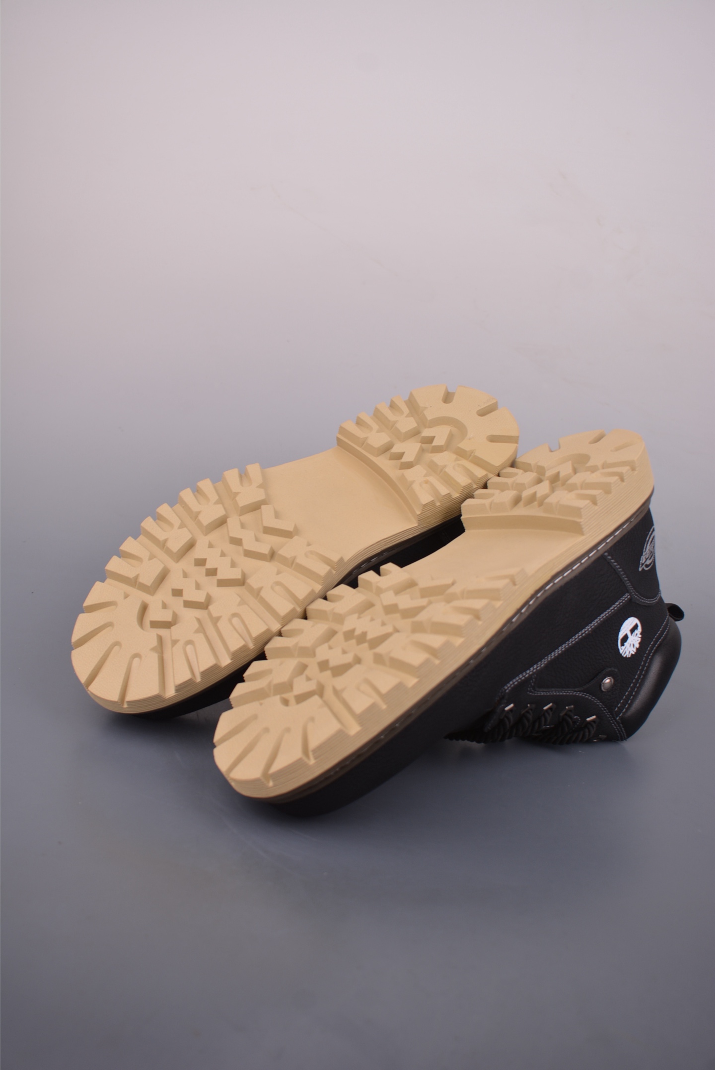 220 Timberland添柏岚/天伯伦 经典款 25ss新款中帮 TB99156