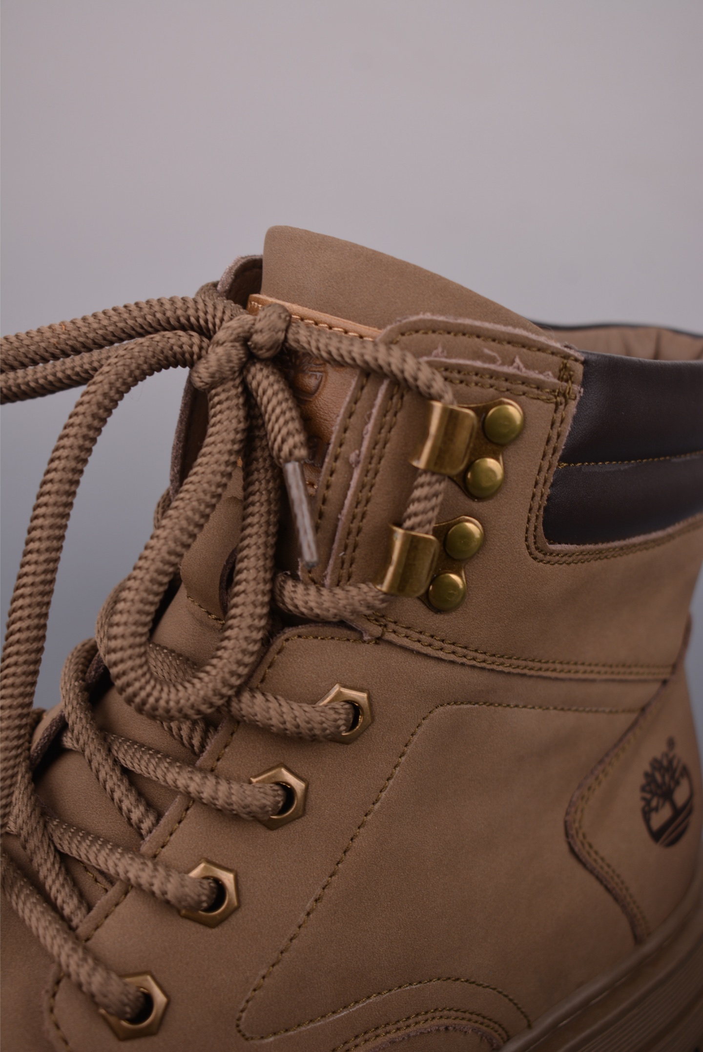 280 Timberland添柏岚/天伯伦 户外中帮休闲大黄靴 TB10056