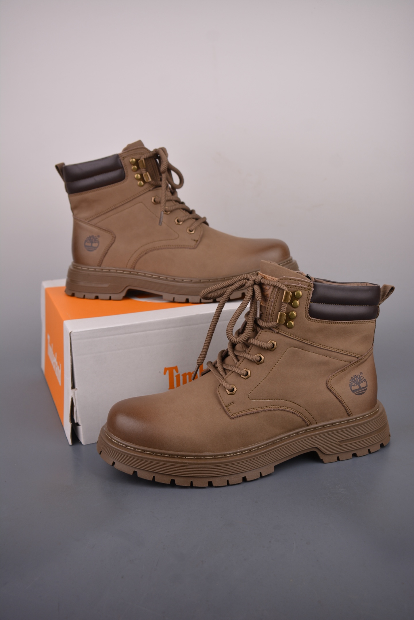 280 Timberland添柏岚/天伯伦 户外中帮休闲大黄靴 TB10056