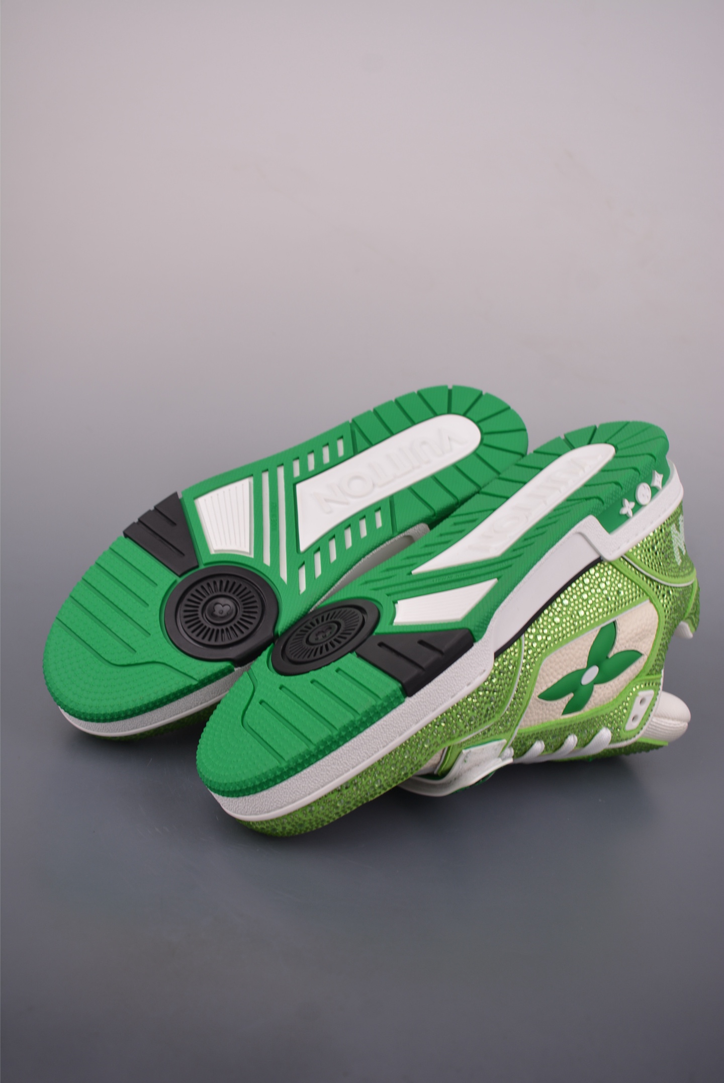 550 Tyler x Louis Vuitton 路易威登 魔术贴钻鞋 LV Trainer 联名款 低帮休闲板鞋