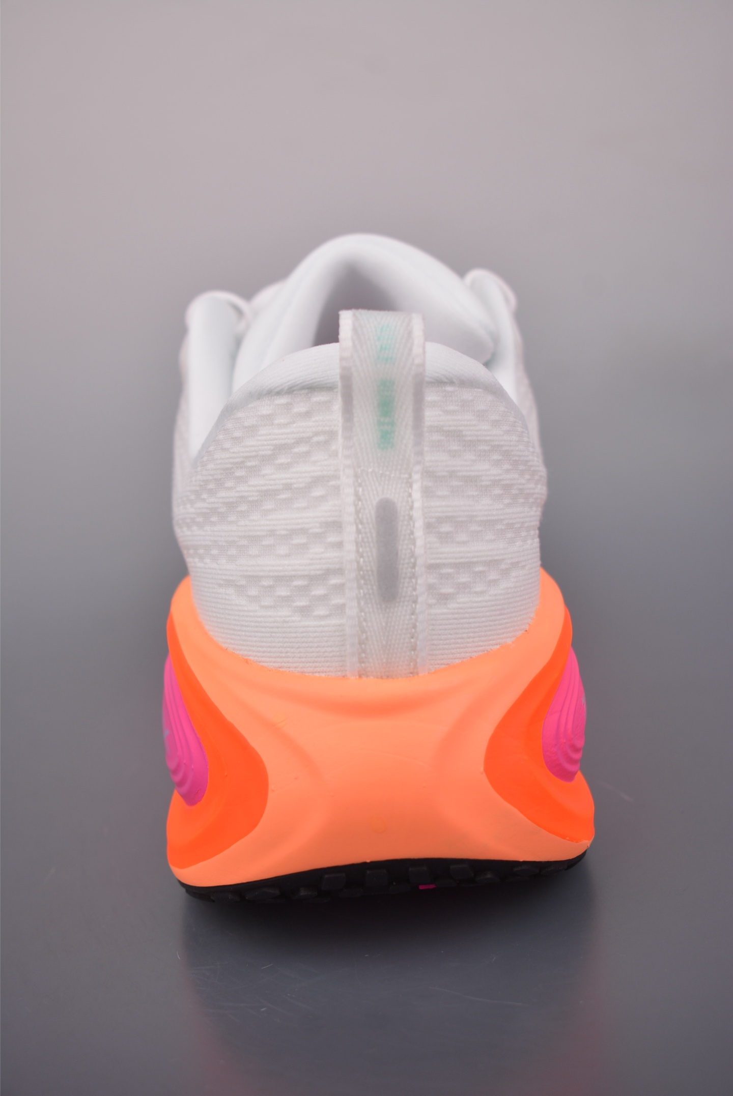 Nike Air Zoom Vomero Plus HV8154-104