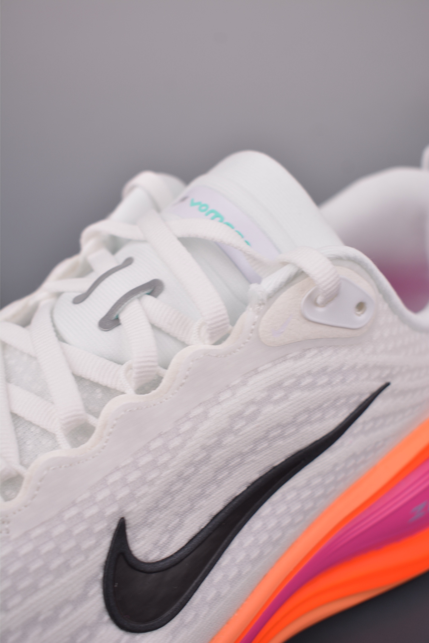 Nike Air Zoom Vomero Plus HV8154-104