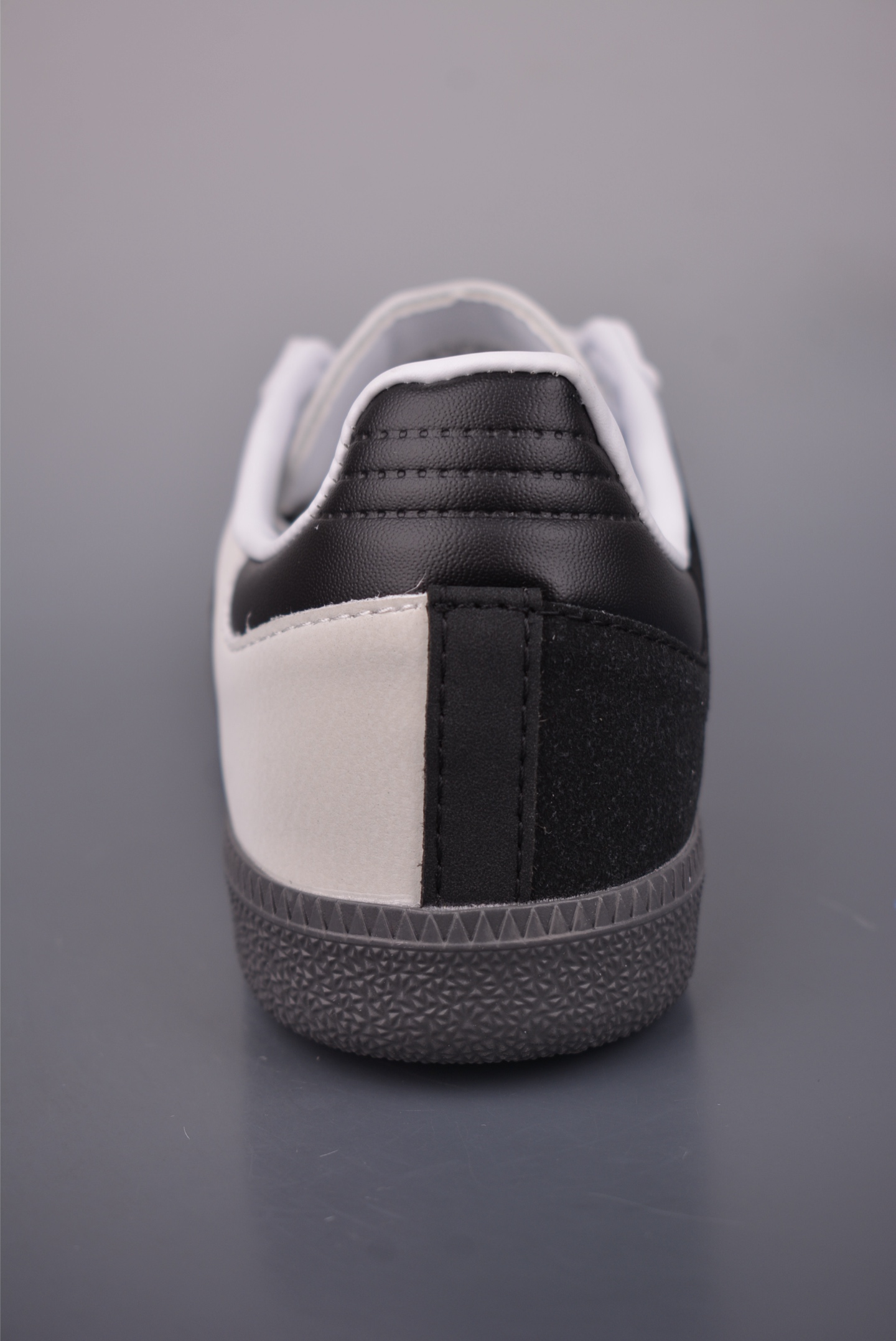 Adidas三叶草SAMBA W 休闲板鞋 KJ7595