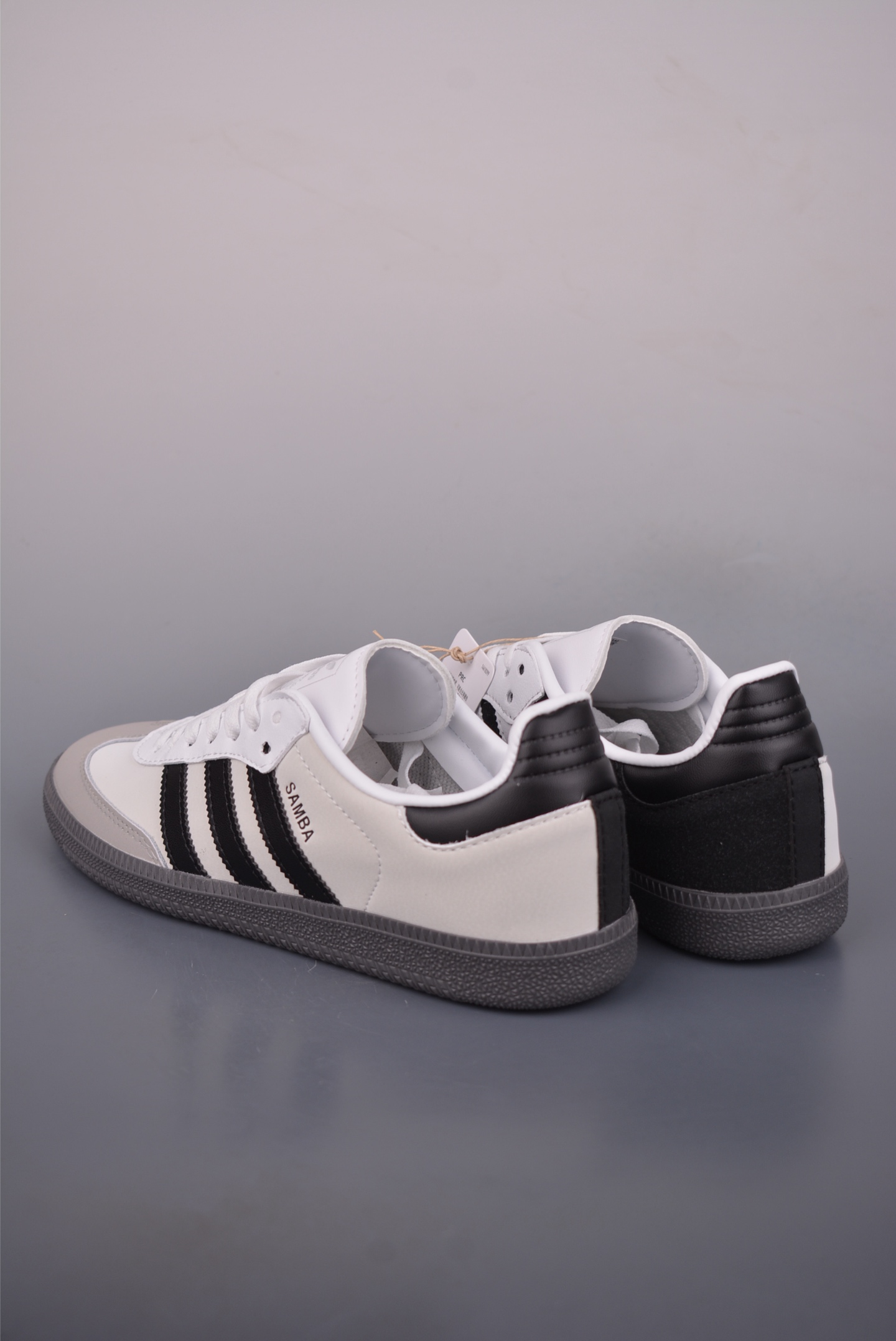Adidas三叶草SAMBA W 休闲板鞋 KJ7595