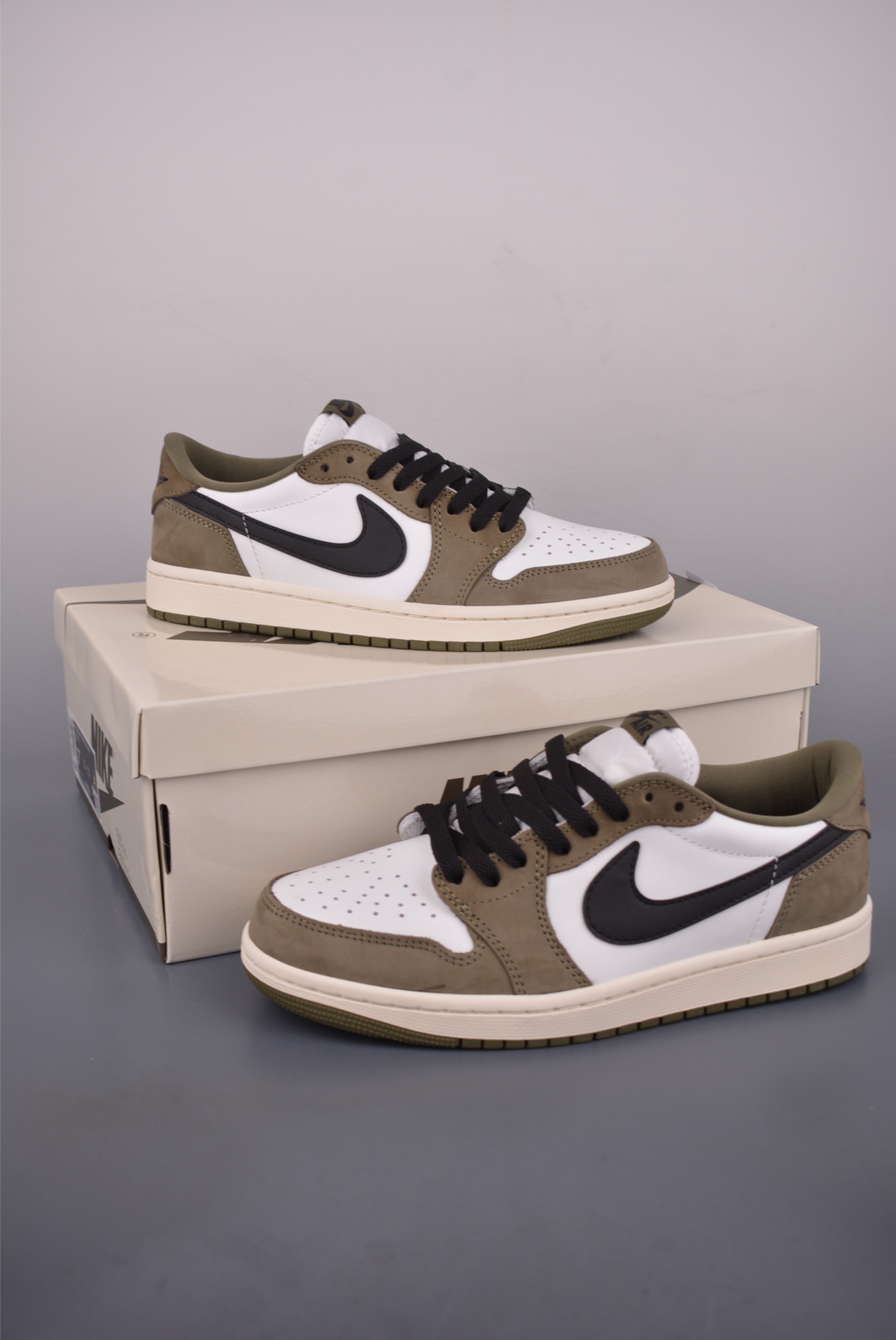 原装裸鞋级 市面最高工艺产物 Air Jordan 1 Low白绿倒钩 HQ6998-200