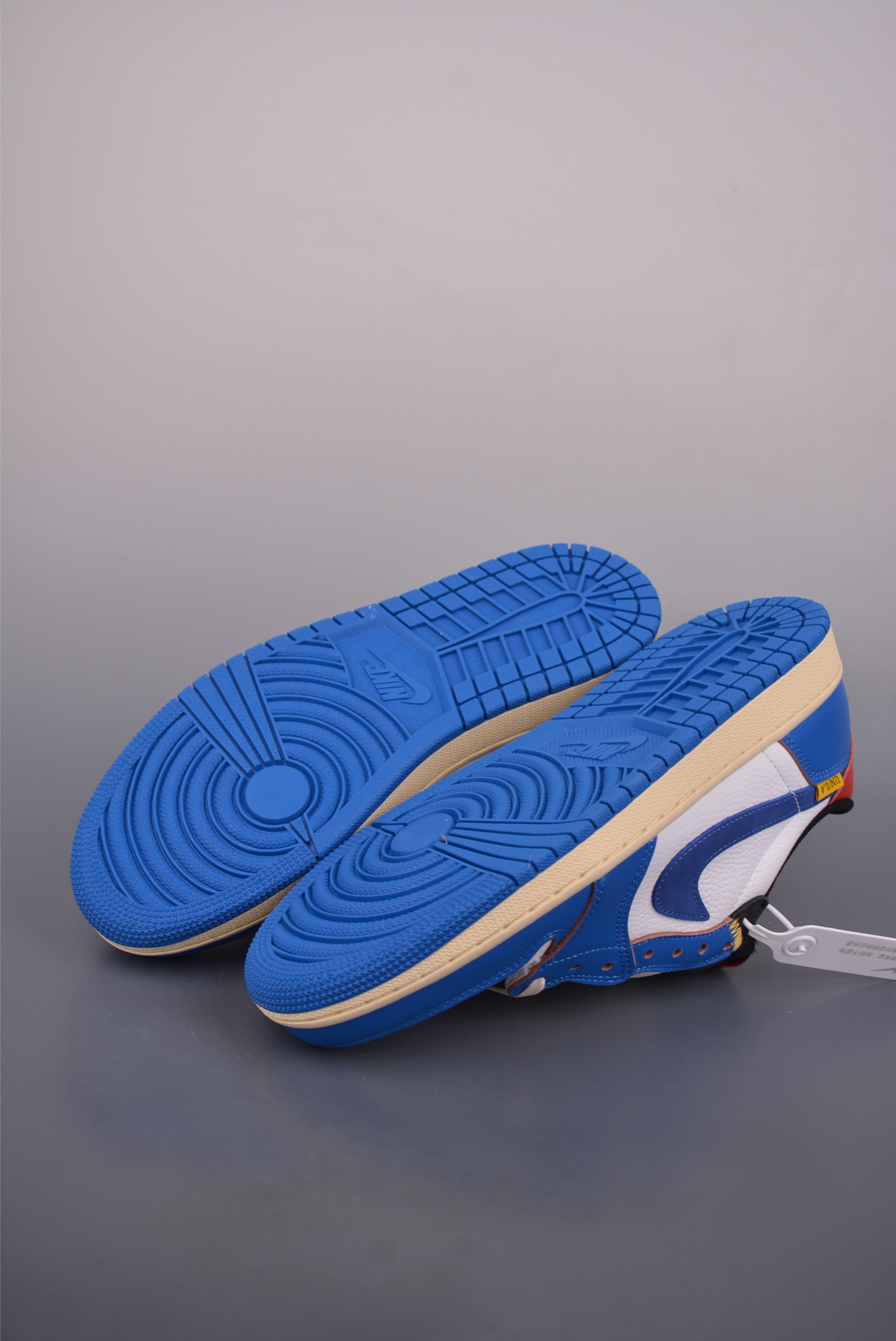 原装裸鞋级 市面最高工艺产物 Air Jordan 1 Low白蓝倒钩 HQ6998-146