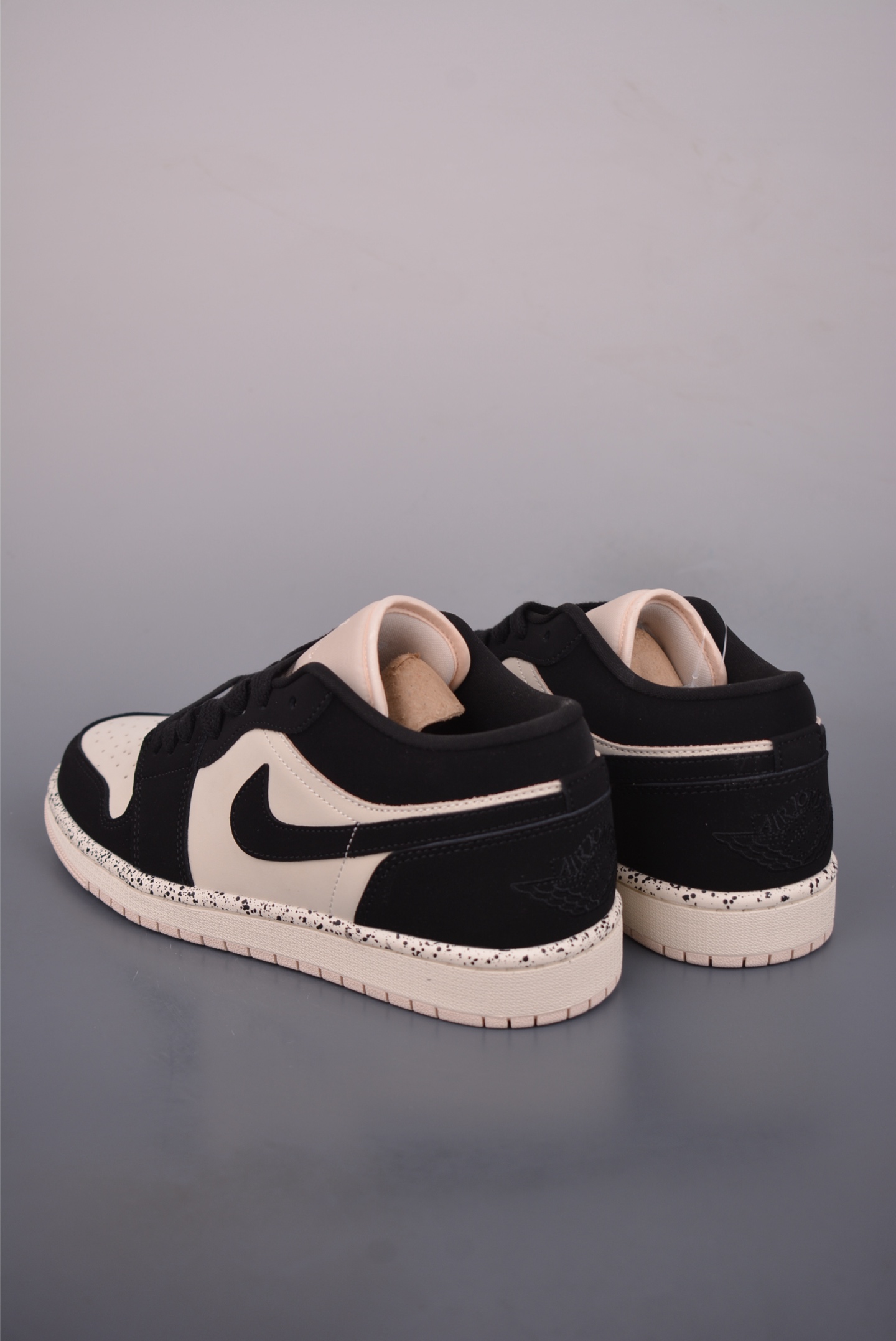 Air Jordan 1 Low 泼墨黑粉 AJ1乔1低帮休闲板鞋 DC0774-003