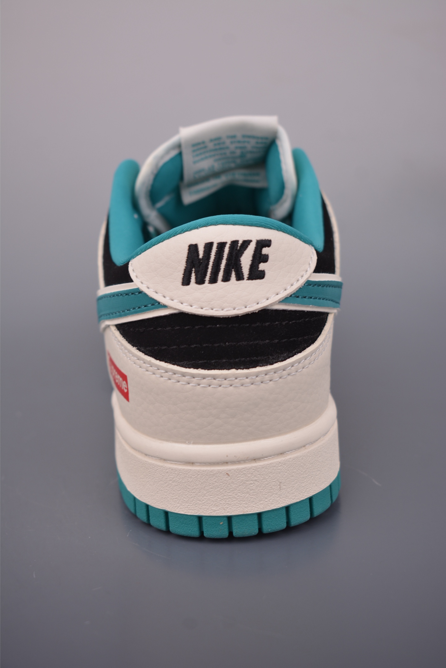 280 Nike SB Dunk Low Supreme联名 SJ8888-004