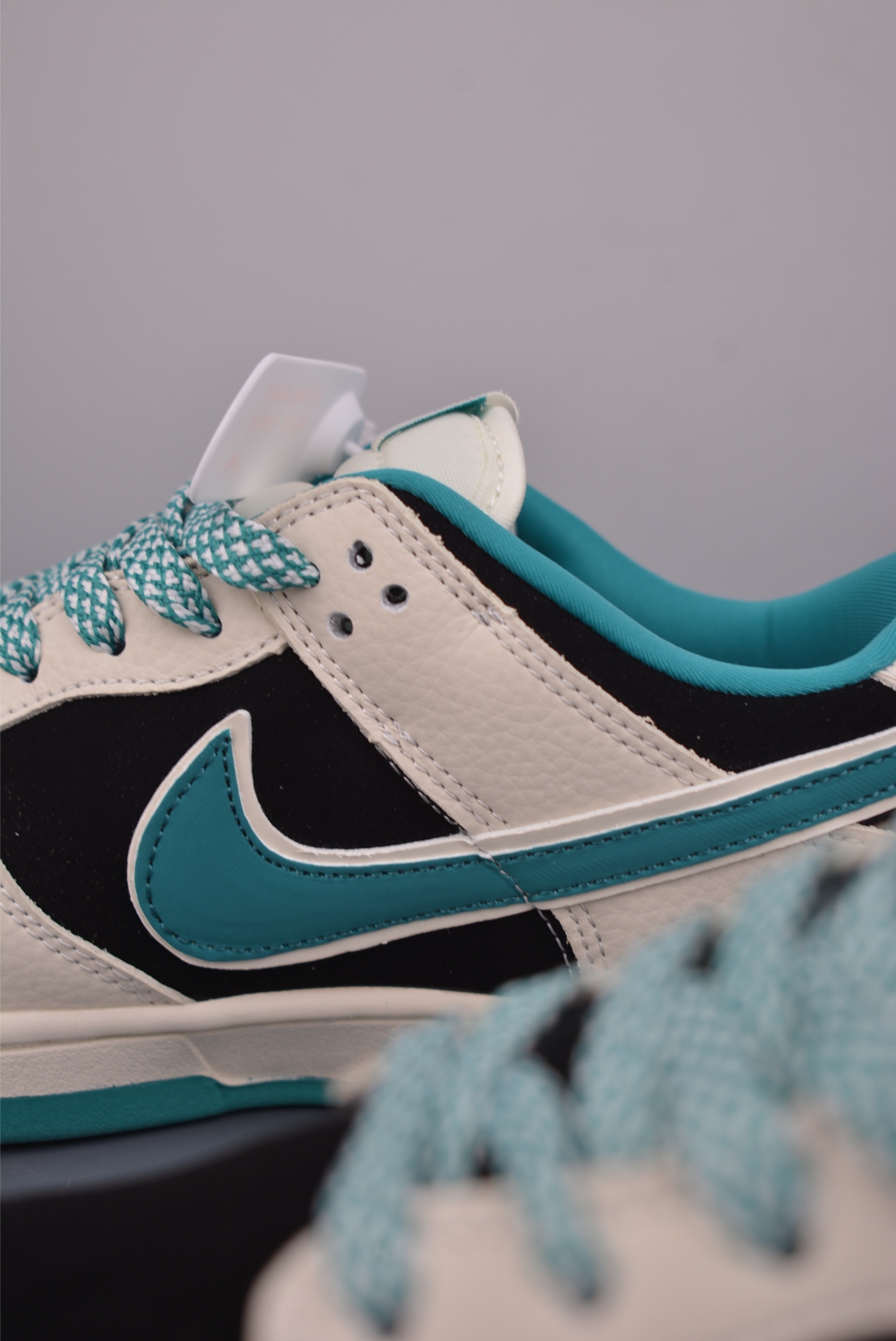 280 Nike SB Dunk Low Supreme联名 SJ8888-004