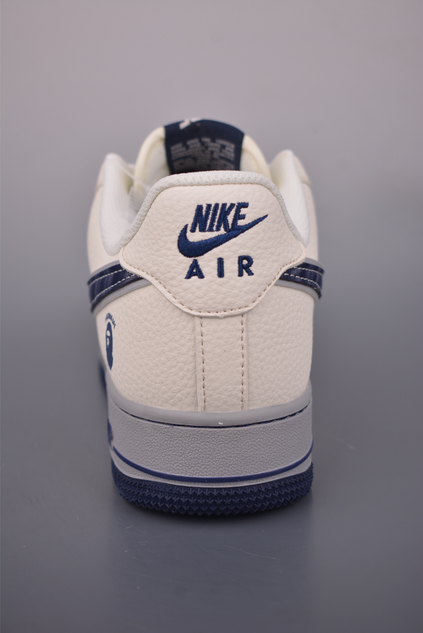 260 Nike Air Force 1 Low 猿人头联名 SM6668-111