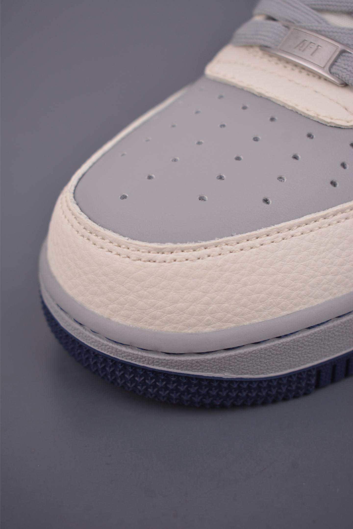 260 Nike Air Force 1 Low 猿人头联名 SM6668-111