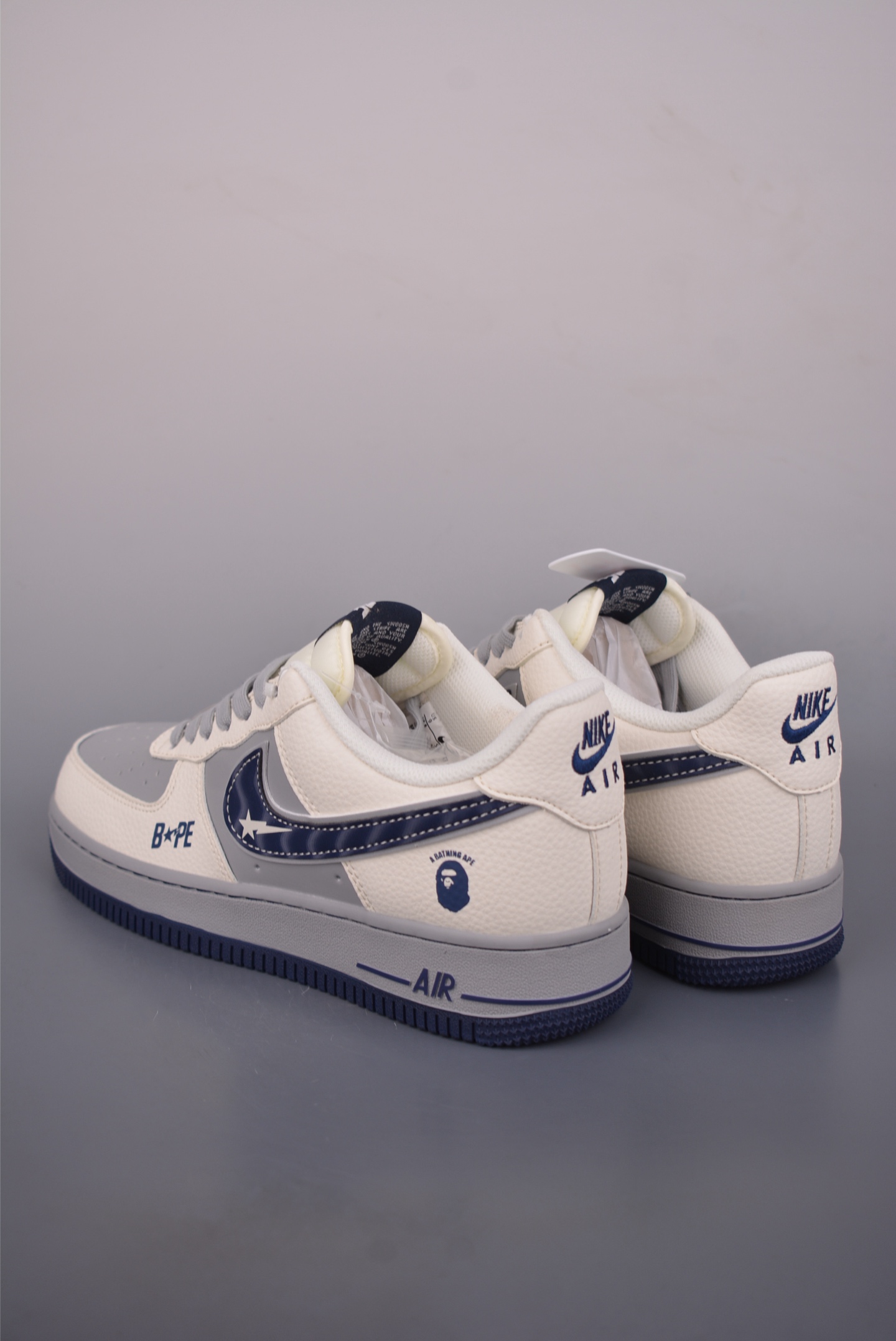 260 Nike Air Force 1 Low 猿人头联名 SM6668-111