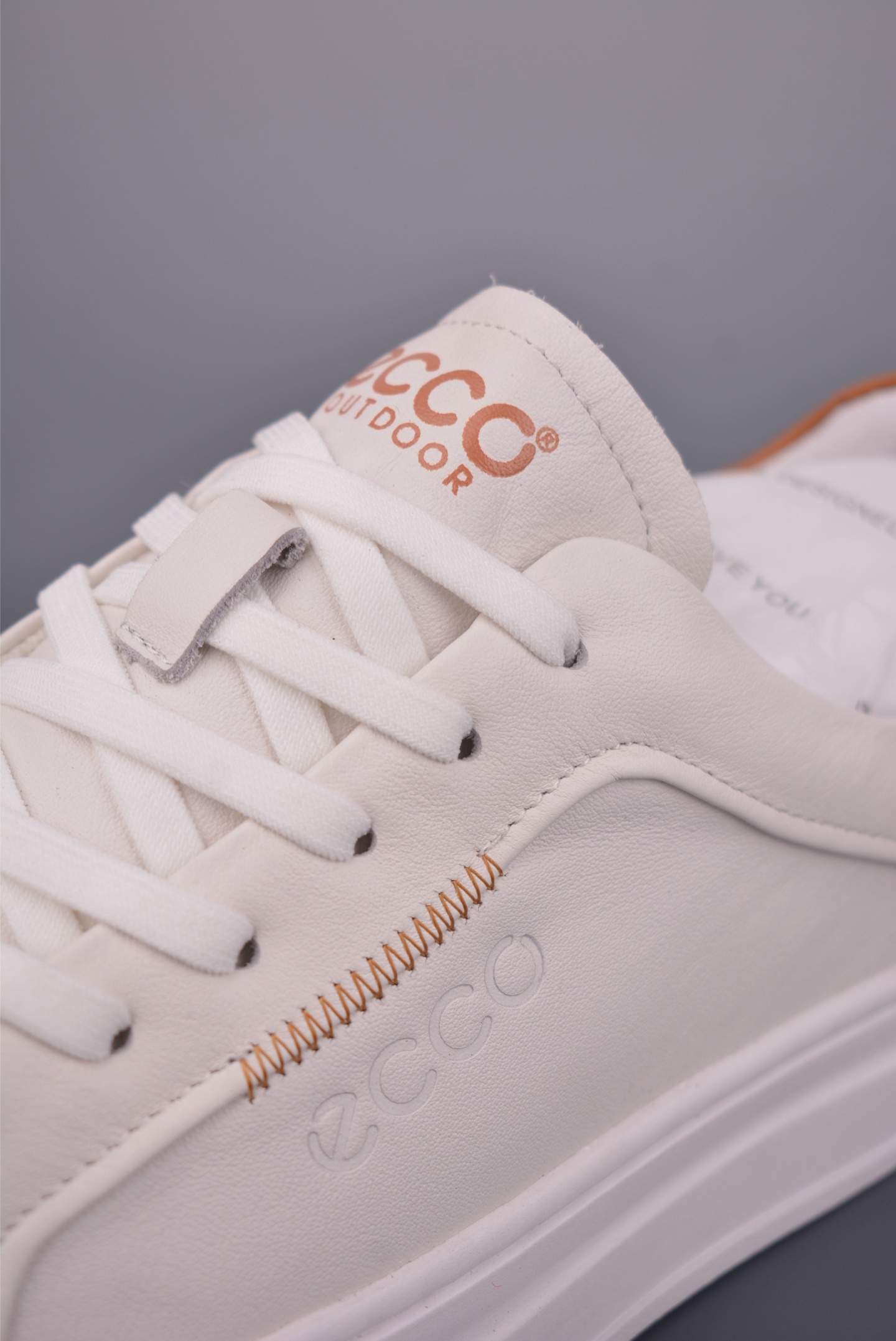 300 ECCO爱步小白鞋男 四季可穿复古增高板鞋 街头球鞋休闲鞋系列 983257-2135