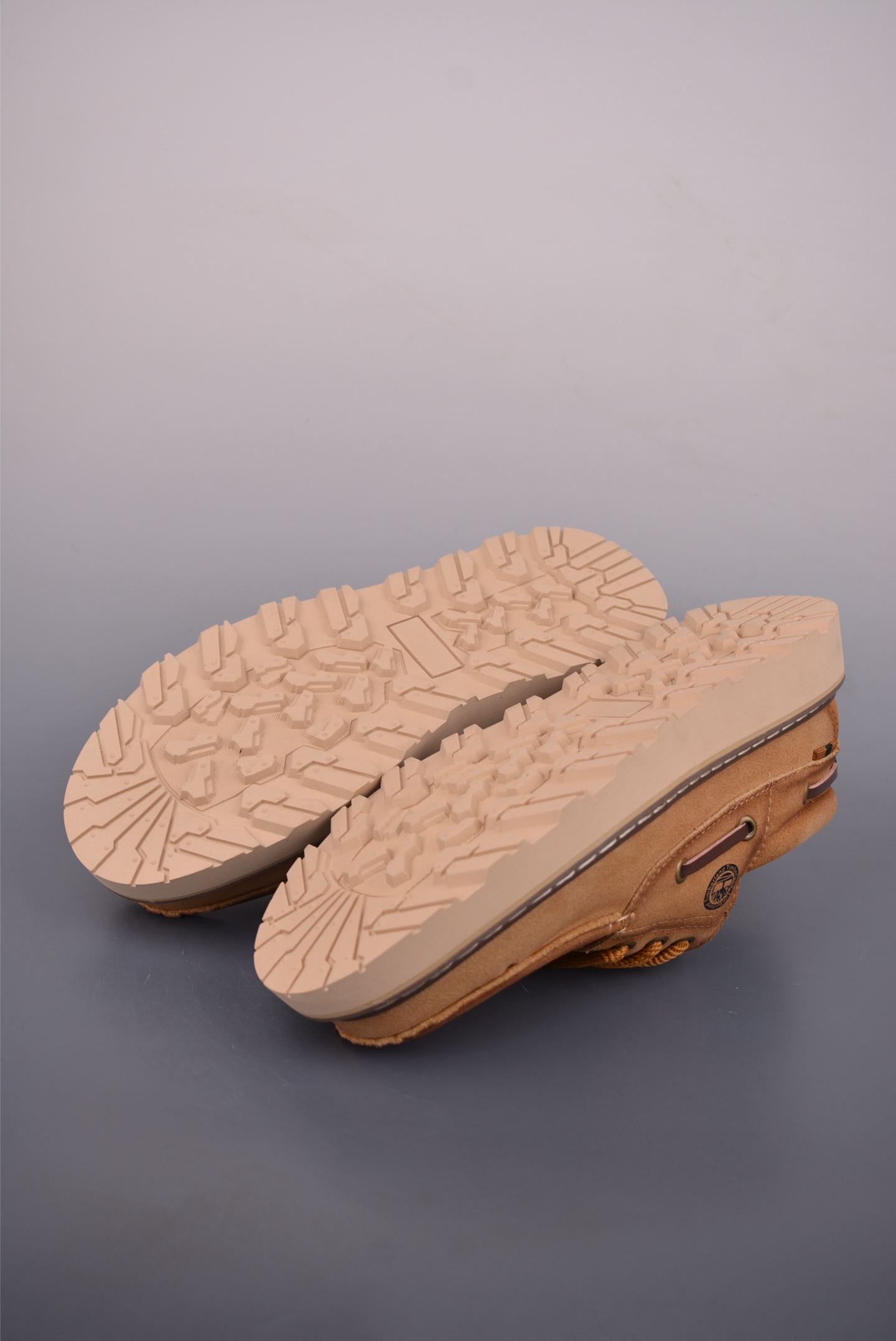 220 Timberland添柏岚/天伯伦 经典款 25ss新款中帮 TB23066