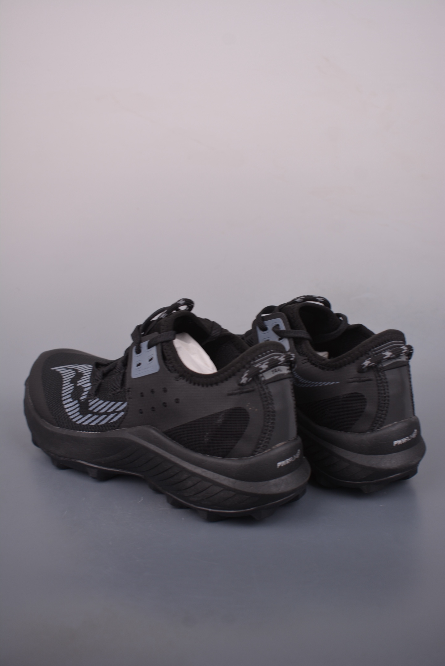 180 Saucony Endorphin Rift 旗舰级缓震型跑鞋 S10856