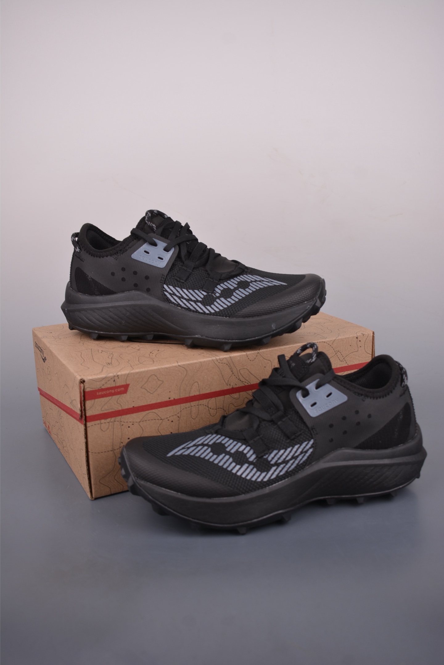 180 Saucony Endorphin Rift 旗舰级缓震型跑鞋 S10856