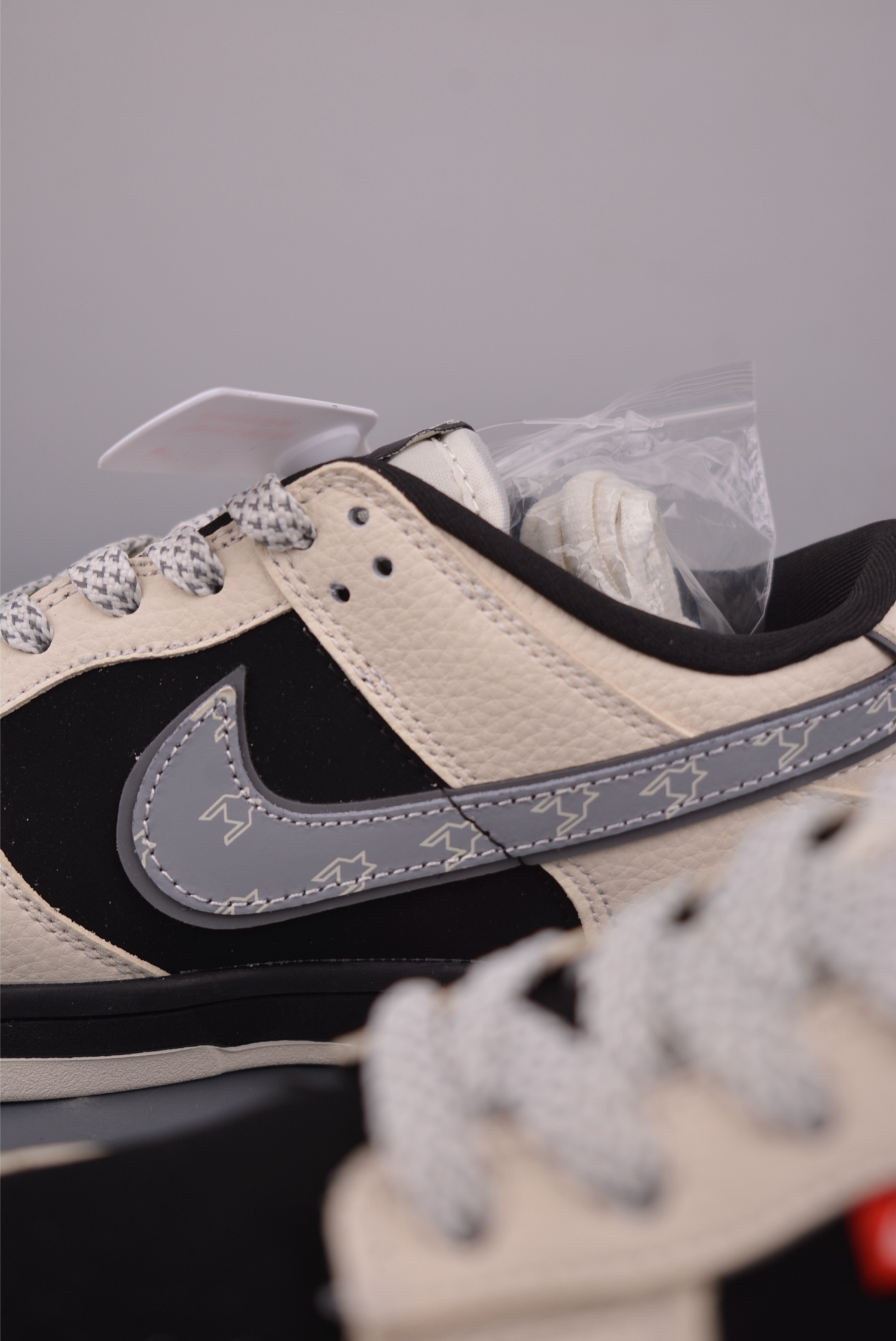 Nike SB Dunk Low 米黑 纯 DN3168-004
