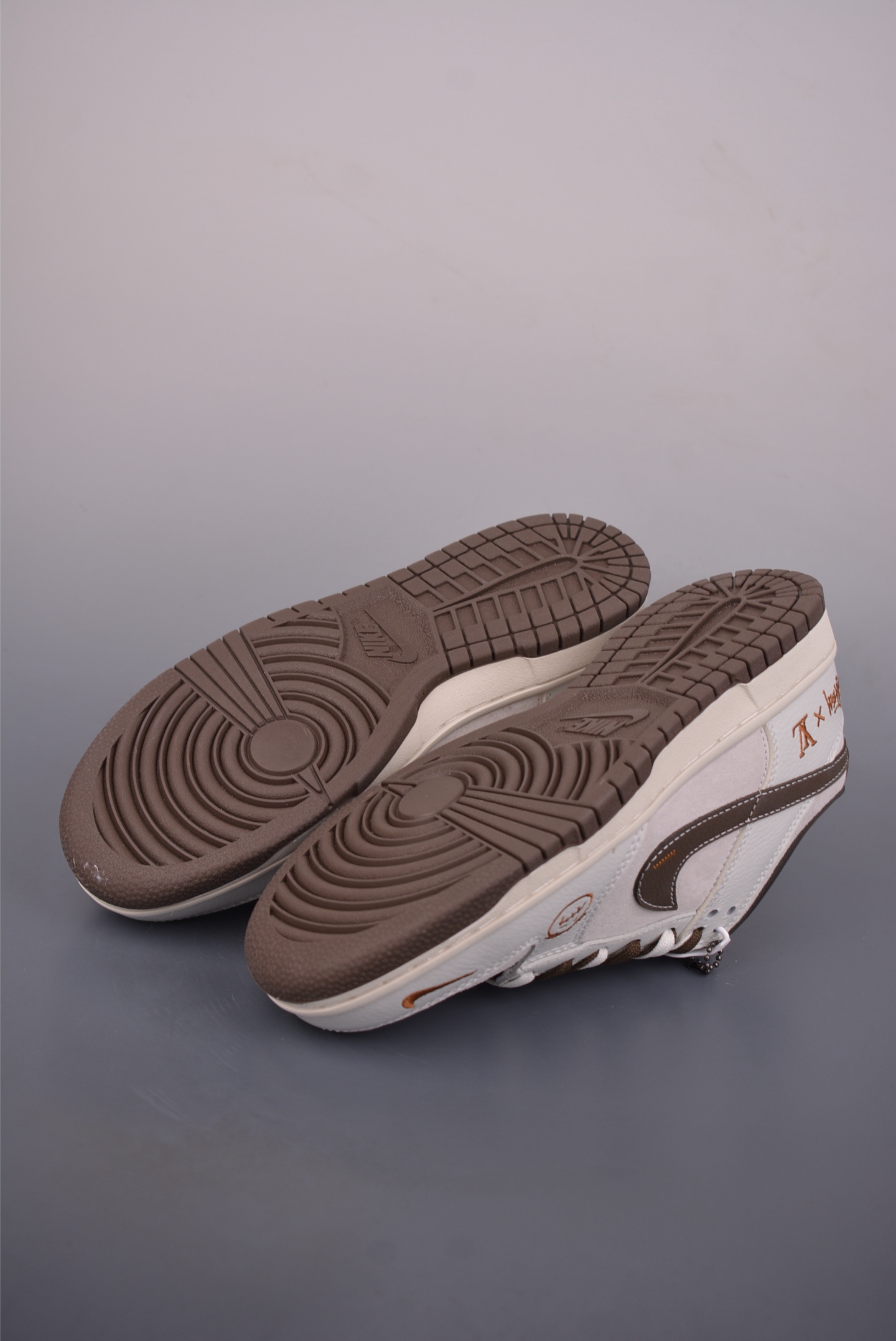 280 Nike SB Dunk Low LV联名 SG6688-003