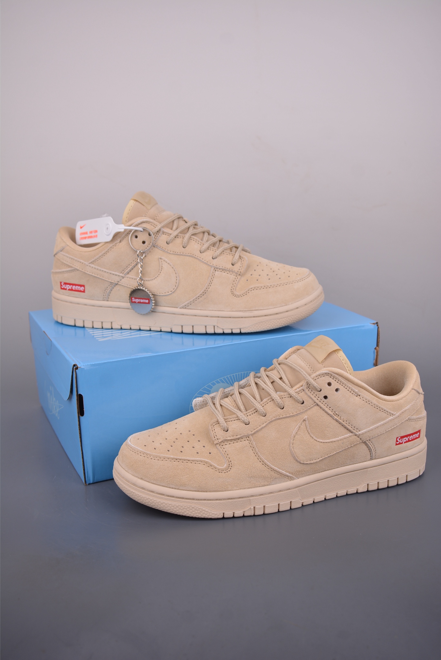 280 Nike SB Dunk Low Supreme联名 SD8888-002