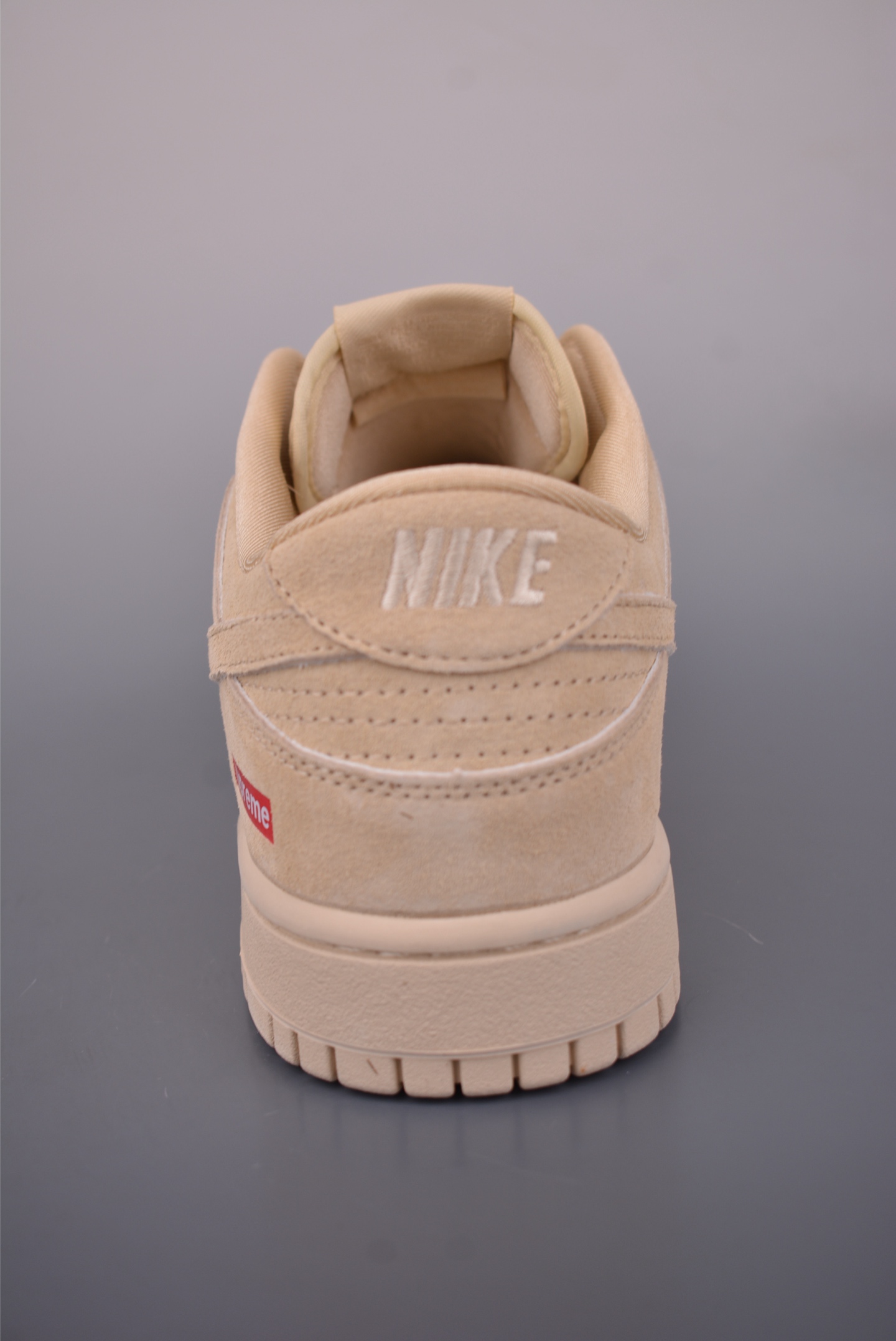 280 Nike SB Dunk Low Supreme联名 SD8888-002