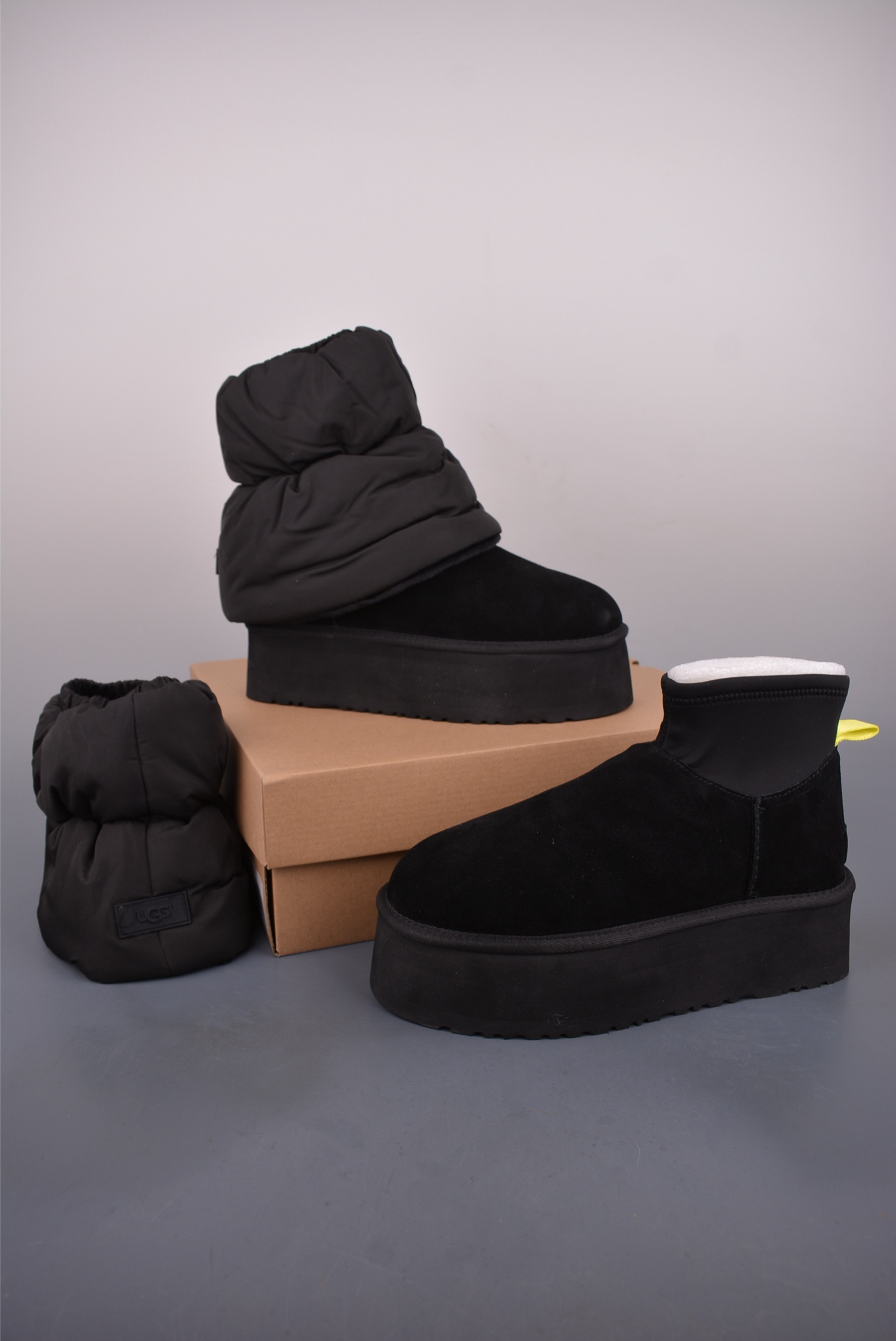 320 UGG Classic Mini Dipper Puffer 冬季女士 可拆卸式 两用泡芙雪地靴 1158275