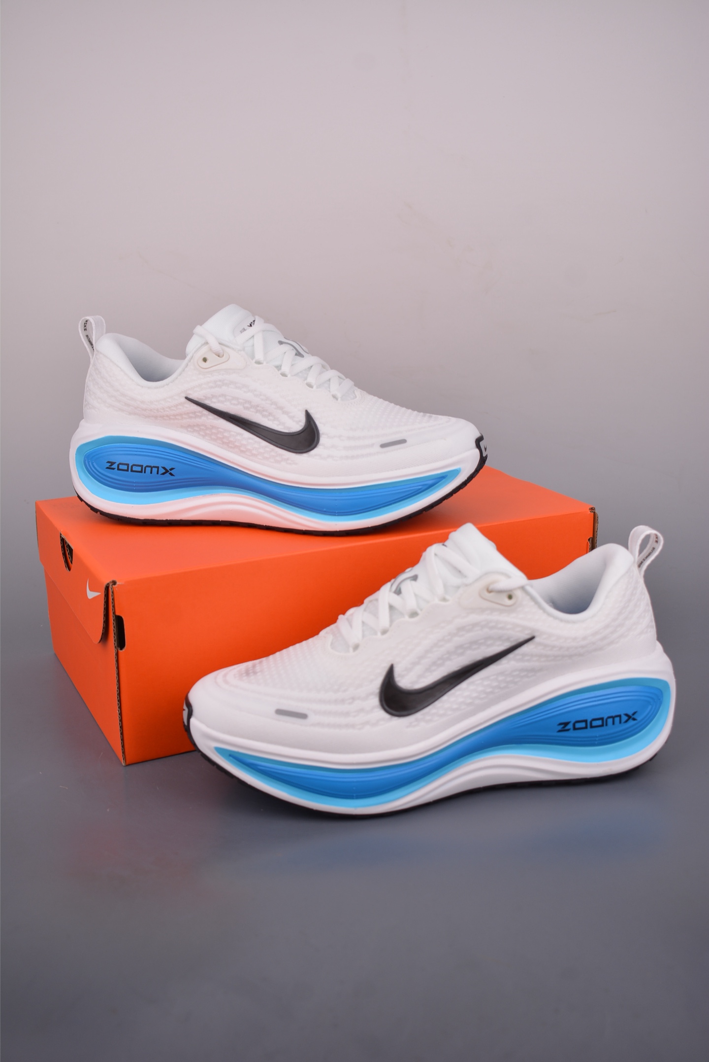 Nike Air Zoom Vomero Plus 全新科技提前原鞋开发 HV8150-103 Nike Air Zoom Vomero Plus 全新科技提前原鞋开发 HV8150-103