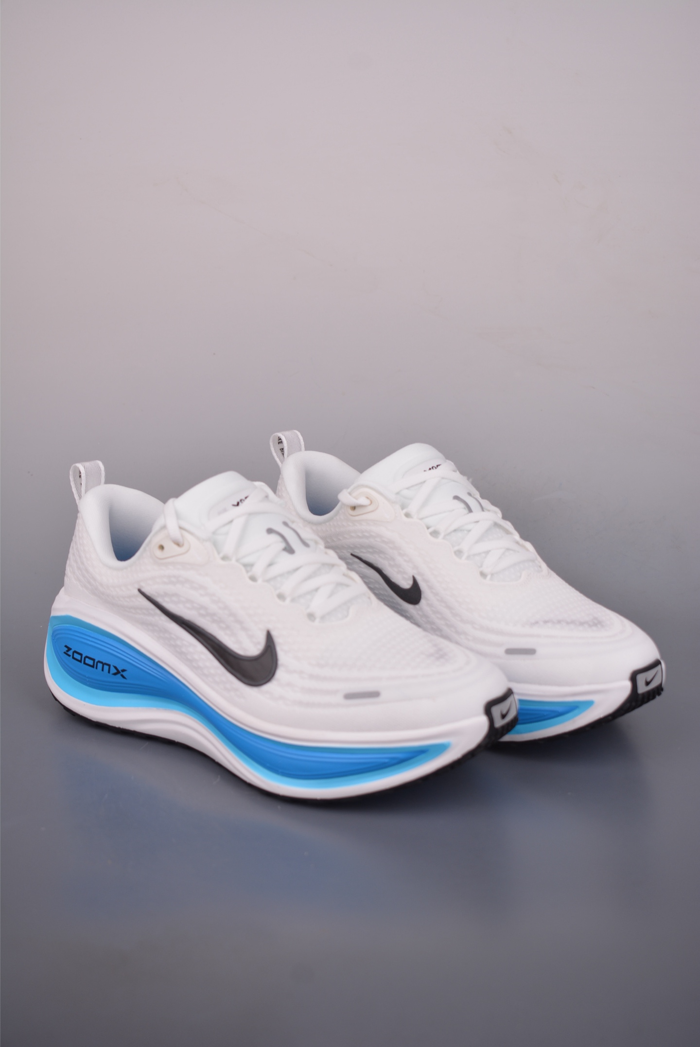 Nike Air Zoom Vomero Plus 全新科技提前原鞋开发 HV8150-103 Nike Air Zoom Vomero Plus 全新科技提前原鞋开发 HV8150-103