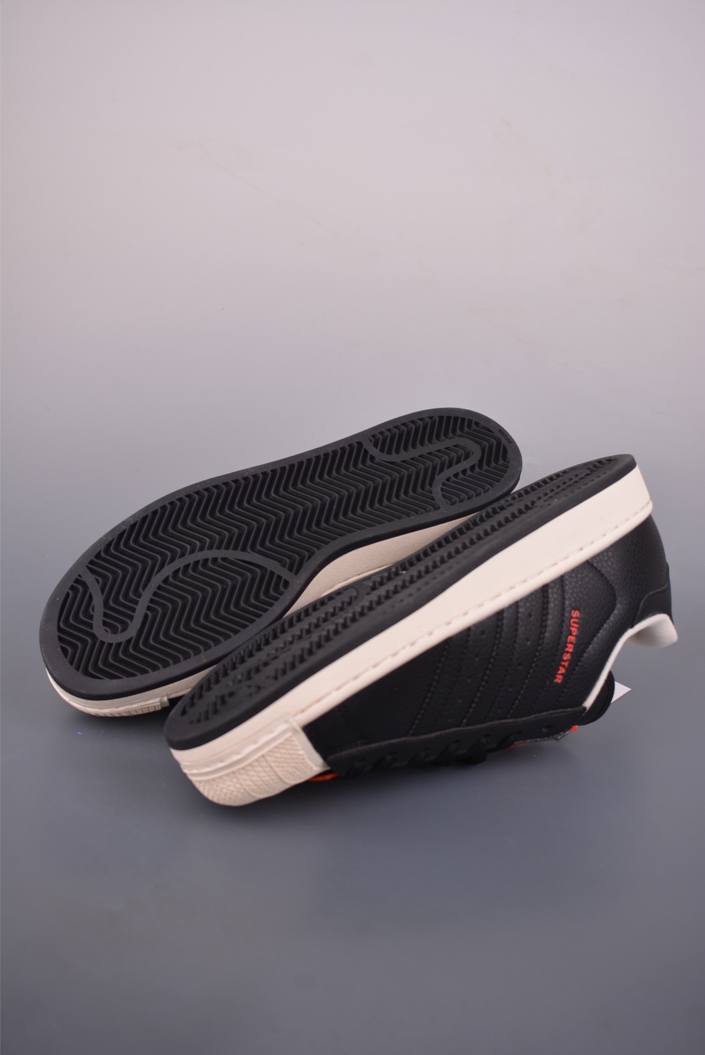 AdidOriginals Superstar 2025全新版本 贝壳头 JQ3223