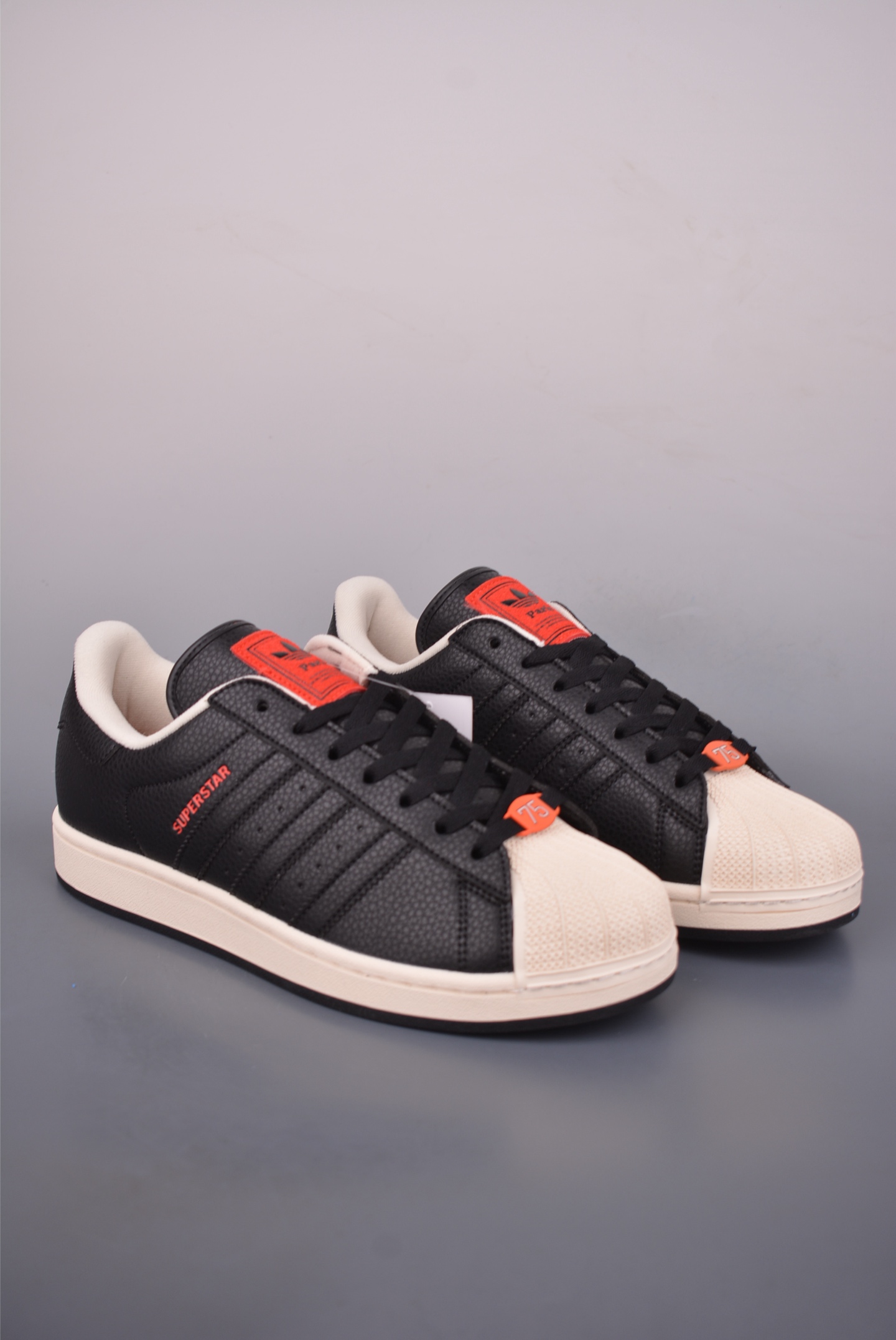 AdidOriginals Superstar 2025全新版本 贝壳头 JQ3223