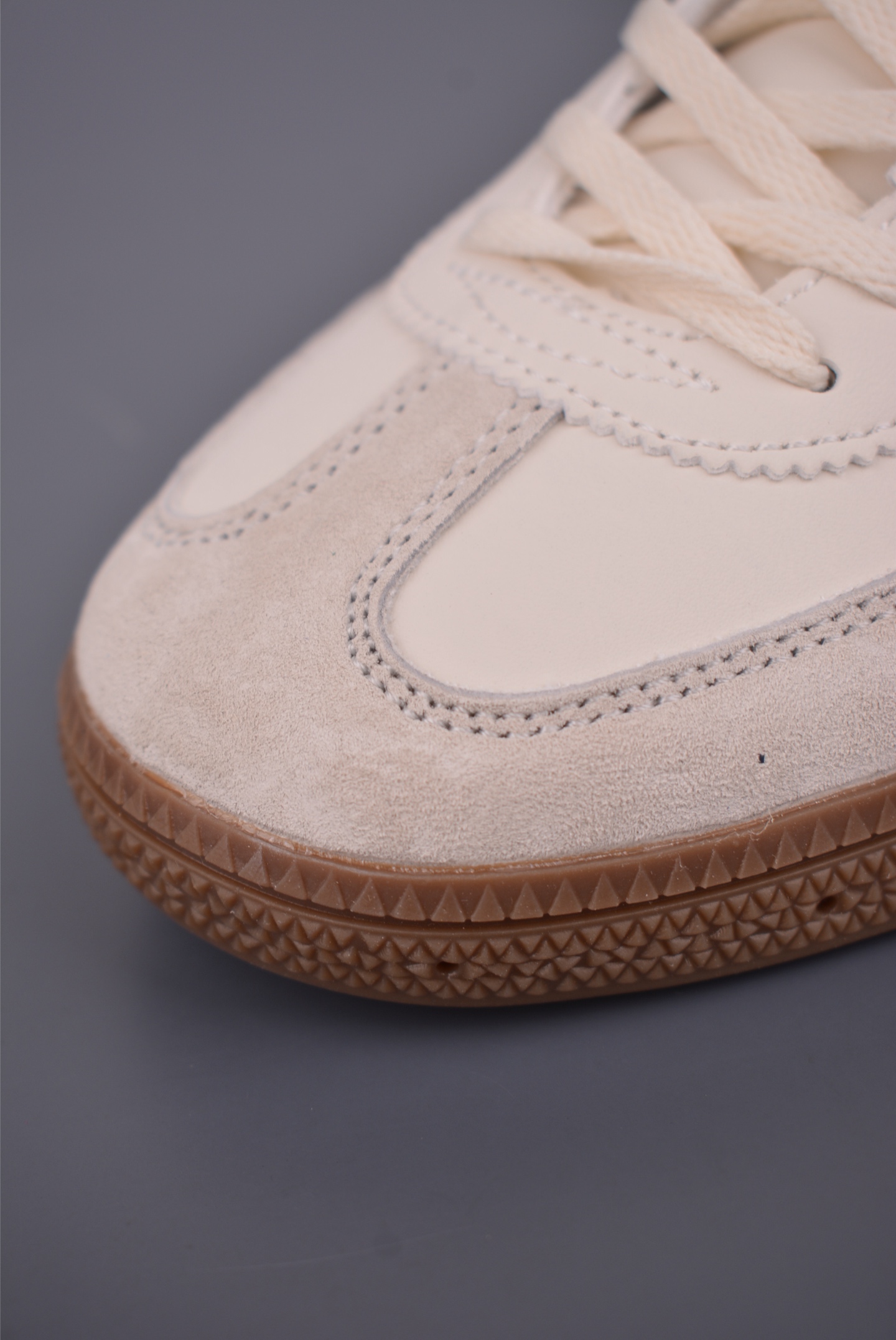 AdidHandball Spezial 阿迪达斯经典款 复古休闲板鞋 JI2644