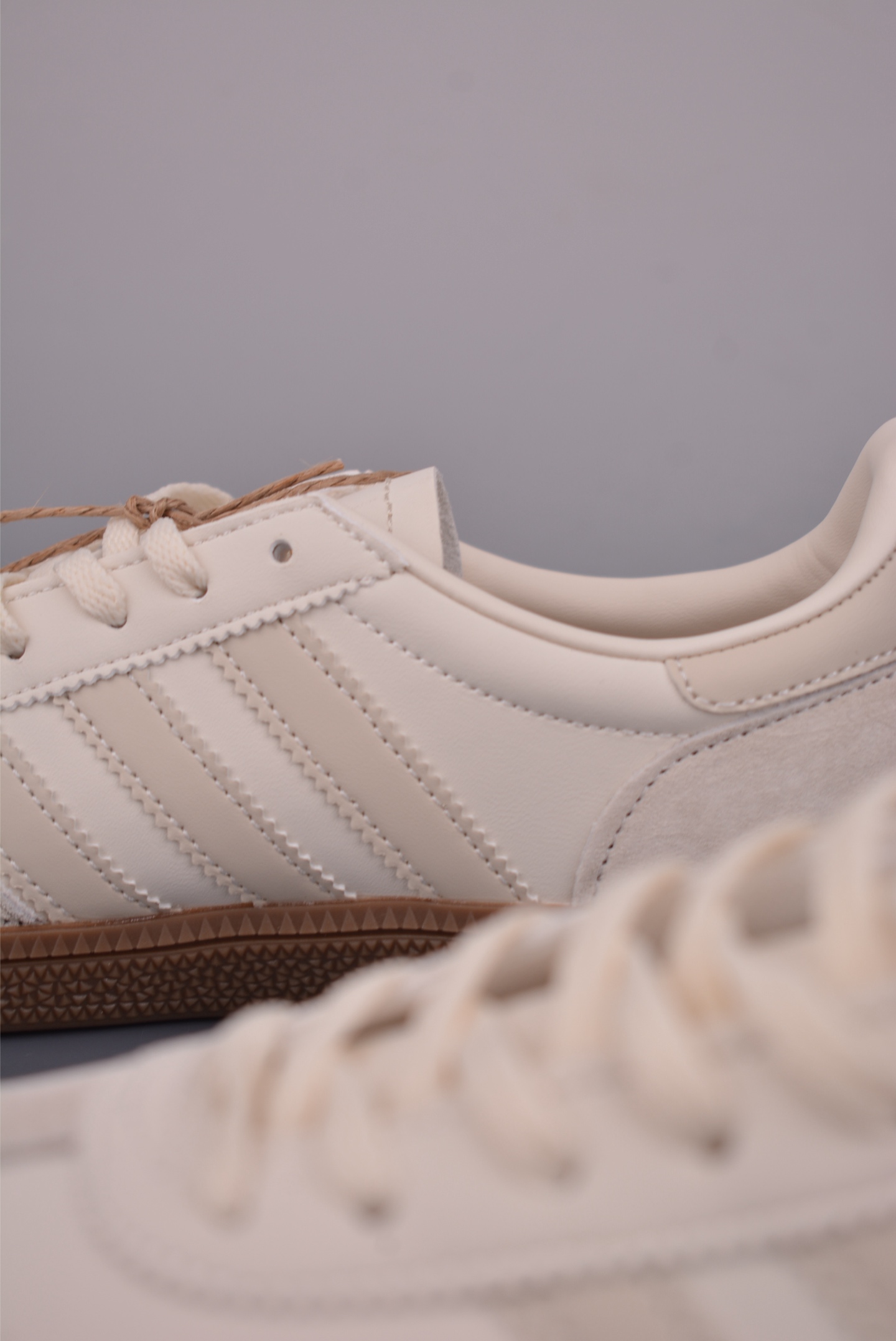 AdidHandball Spezial 阿迪达斯经典款 复古休闲板鞋 JI2644