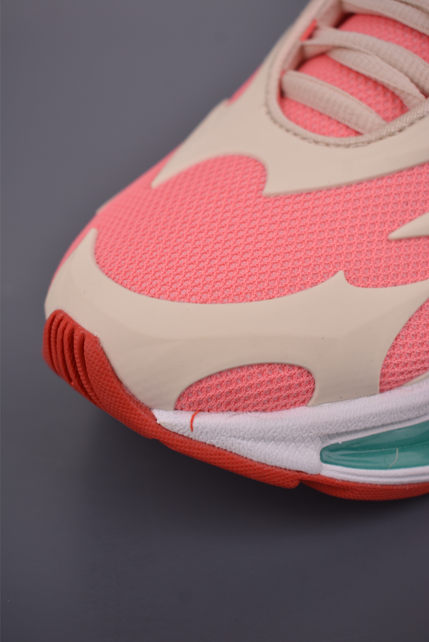  💰260 纯原版 可退换
New Balance 新百伦 M2000系列 纯原版本
时尚百搭 织物人造革猪皮 网面休闲鞋 
官方货号: U20003725
尺码：36-40