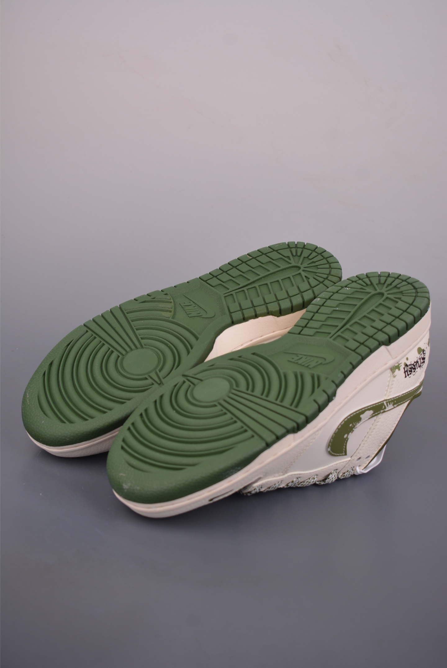 Nike SB Dunk Low Stussy联名 XS6089-608