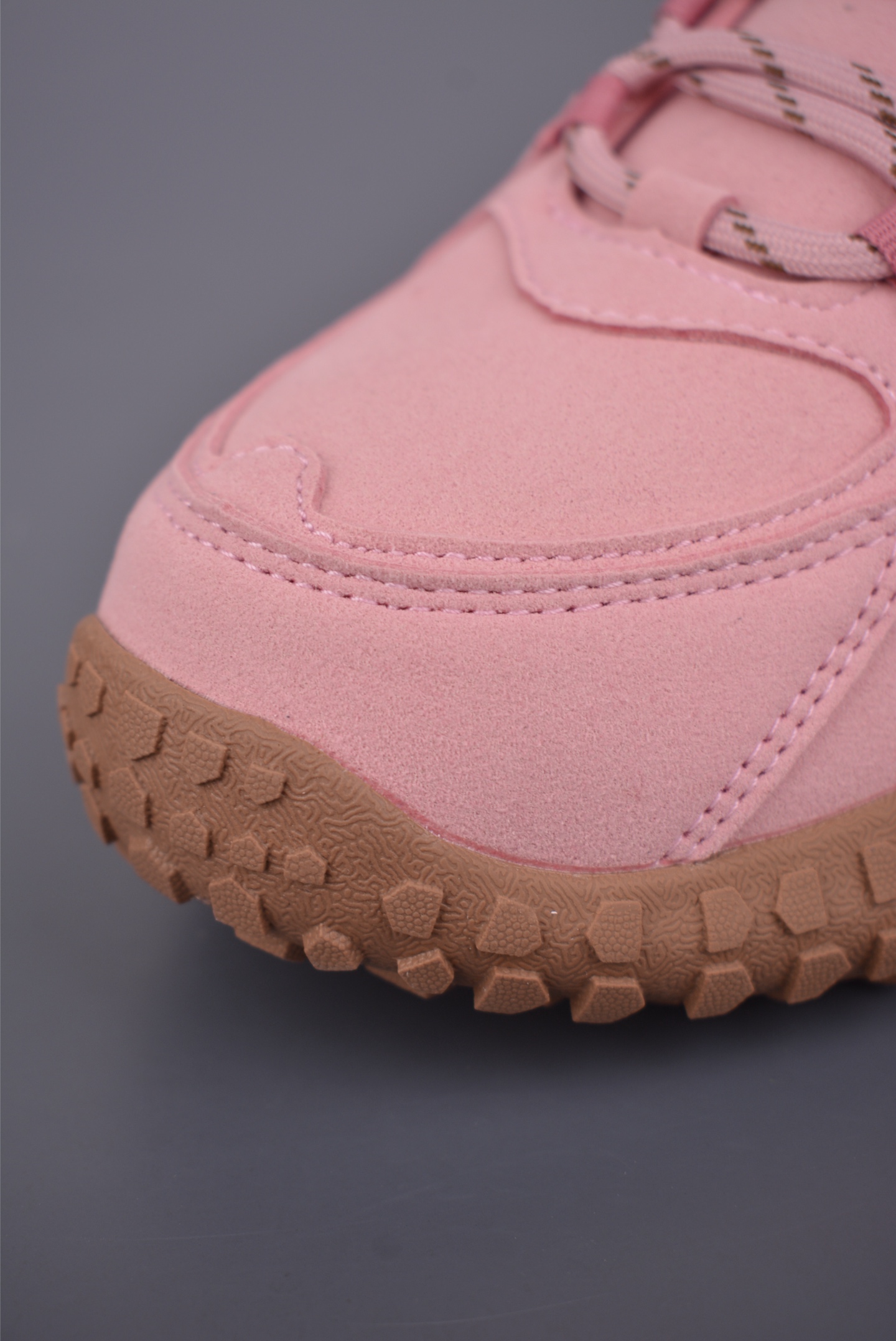  💰180公司级💰220纯原版 可退换
MLB TROPHY VINTAGE LT
纽约洋基队 潮流时尚厚底运动鞋 
以复古基调书写千禧美学
融合现代机能元素风格重塑经典老爹鞋
厚底设计轻盈增高放肆游走 自由酷飒氛围感
官方货号: 3ASXT051N818
Size：35 36 36.5 37.5 38 38.5 39 40 
