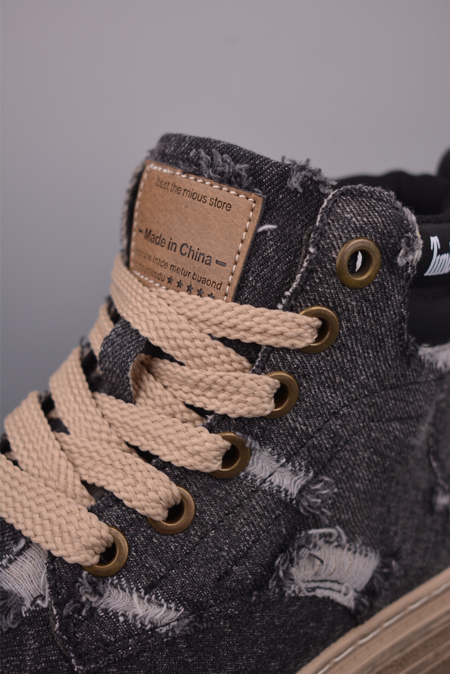 Timberland添柏岚/天伯伦 经典款 25ss新款中帮 TB0A3213 Timberland添柏岚/天伯伦 经典款 25ss新款中帮 TB0A3213