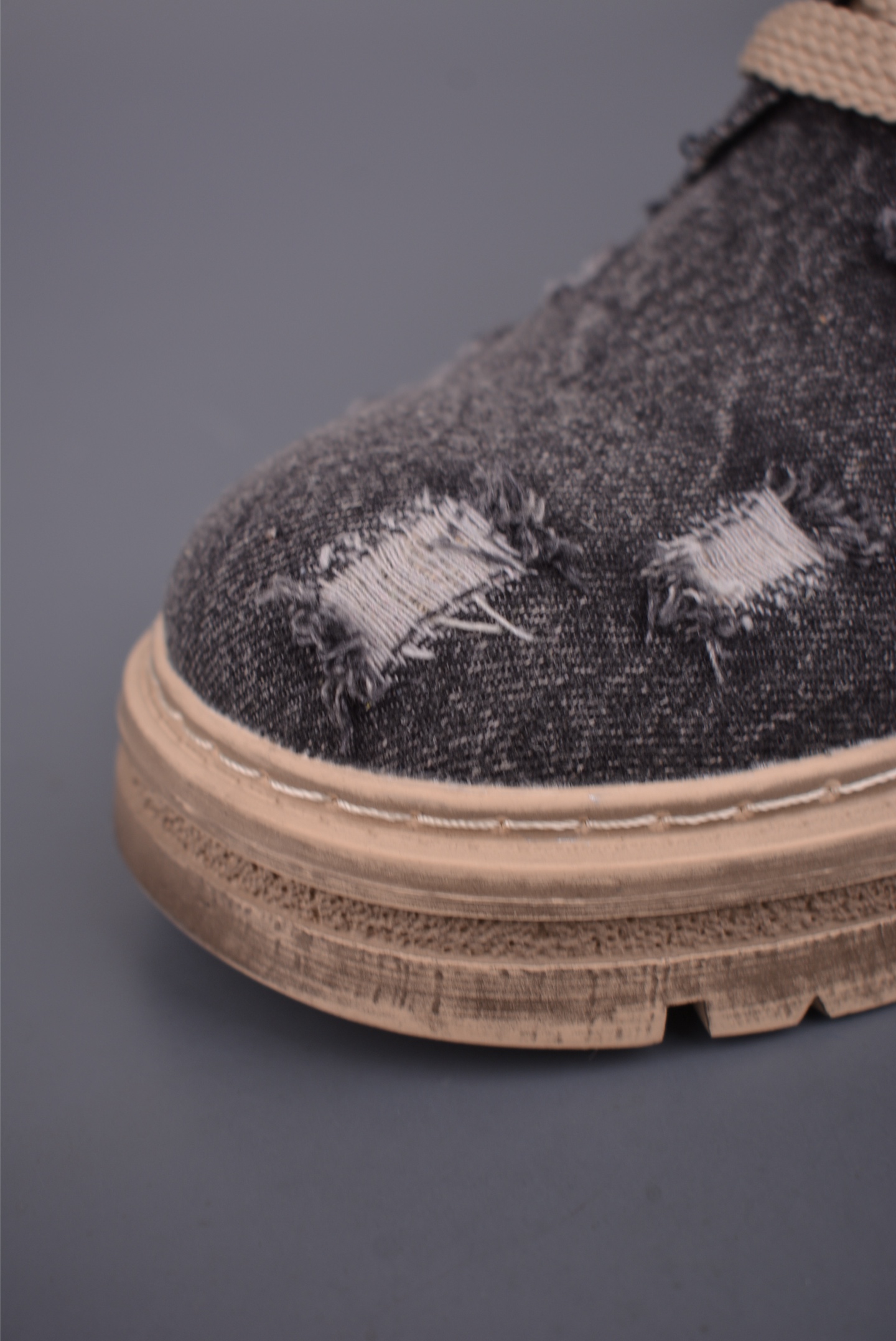 Timberland添柏岚/天伯伦 经典款 25ss新款中帮 TB0A3213 Timberland添柏岚/天伯伦 经典款 25ss新款中帮 TB0A3213