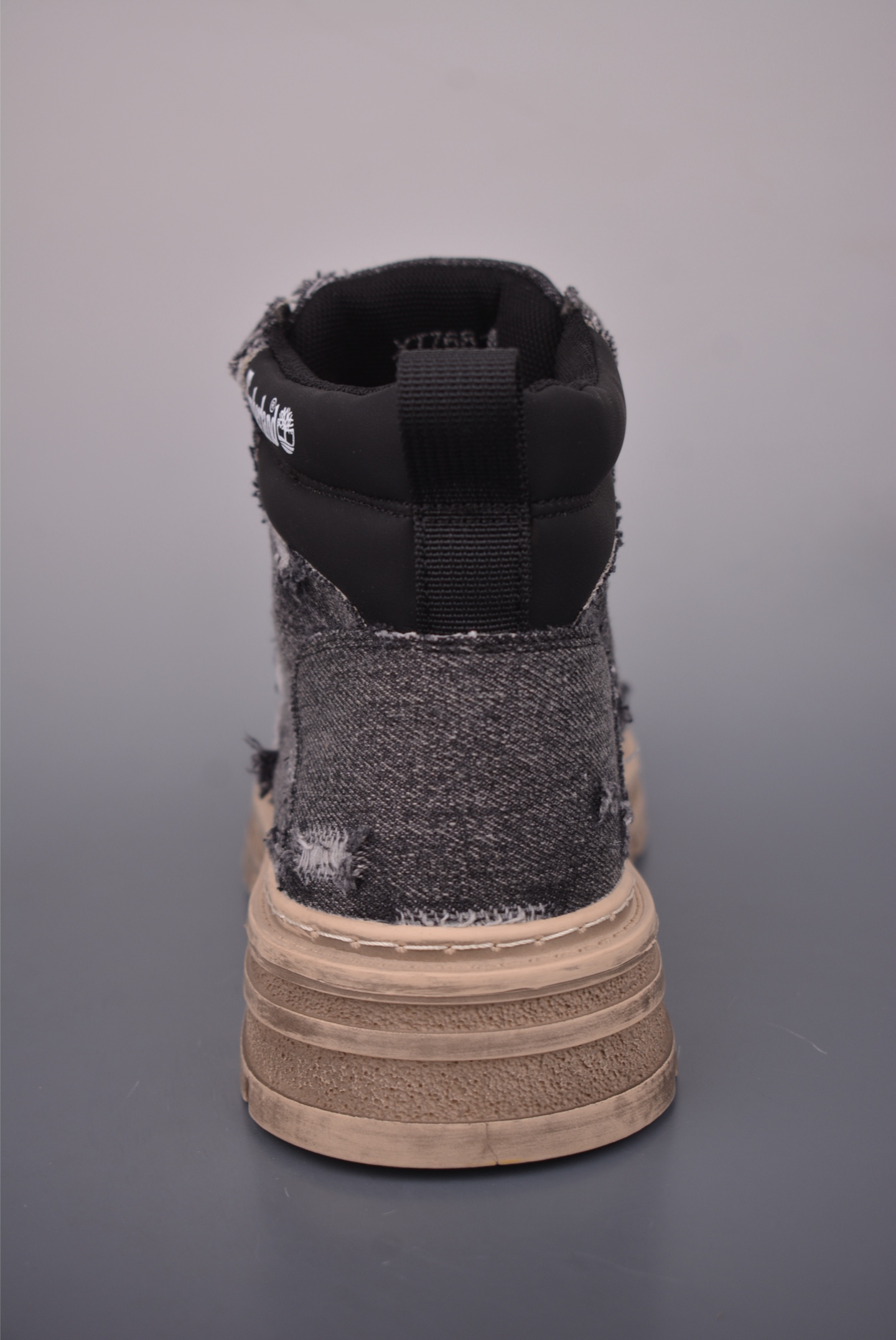 Timberland添柏岚/天伯伦 经典款 25ss新款中帮 TB0A3213 Timberland添柏岚/天伯伦 经典款 25ss新款中帮 TB0A3213