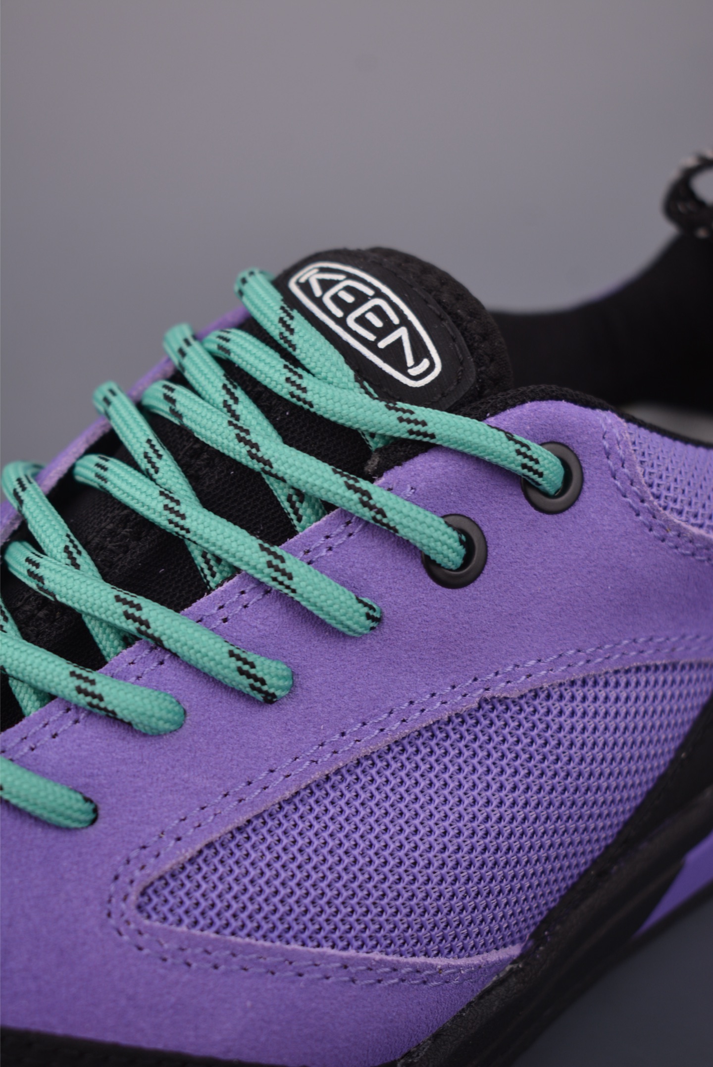  💰240 纯原版 可退换
KEEN 科恩 Jasper Rocks 山系户外鞋
日系街头复古风 原单货 极力推荐版本 
可以暴走2w步的丑鞋第一眼丑萌丑萌
一上脚真香! 平台代购专供 
官网一致包装原版鞋垫舒适度一级棒 
回弹好牛皮鞋身的包裹性hin好
透气舒适徒步登山 citywalk选它准没错
鞋底足够软 回弹性不错 
配送原版替换鞋带 多姿多彩
官方货号：102221531
尺码：36 37 38 39 40 41 42 43 44 45
