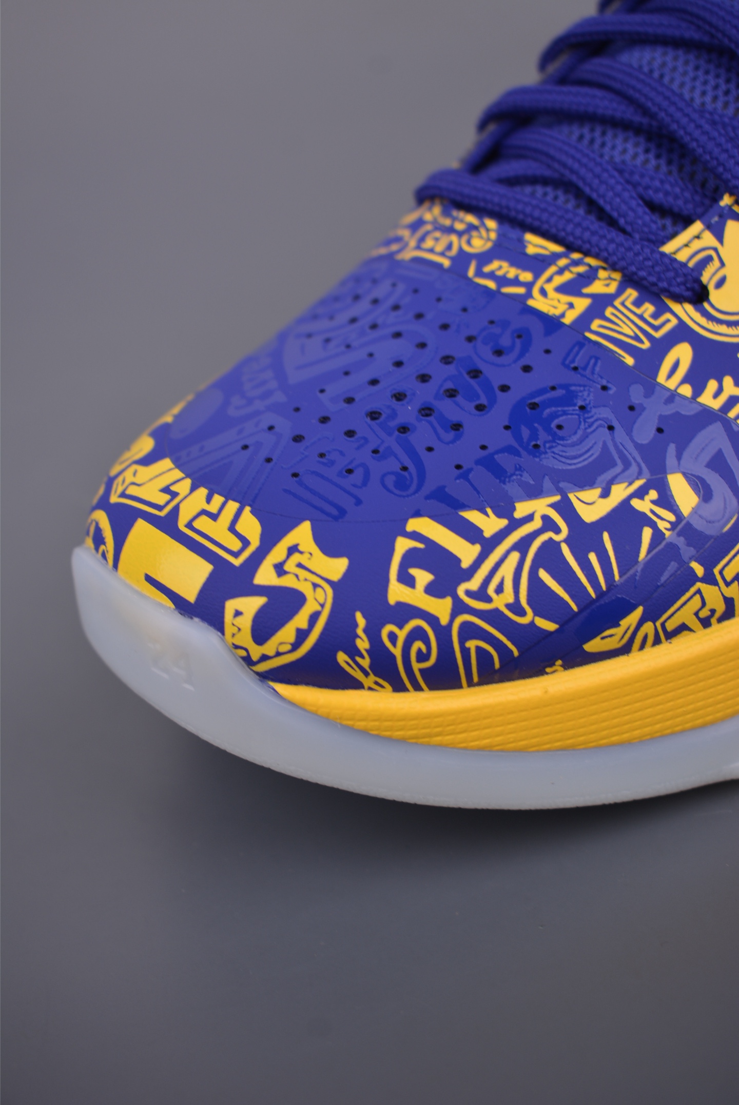 NK Zoom Kobe ZK5 科比5代 ”Bruce Lee” 科比五冠王 CD4991-001 NK Zoom Kobe ZK5 科比5代 ”Bruce Lee” 科比五冠王 CD4991-001