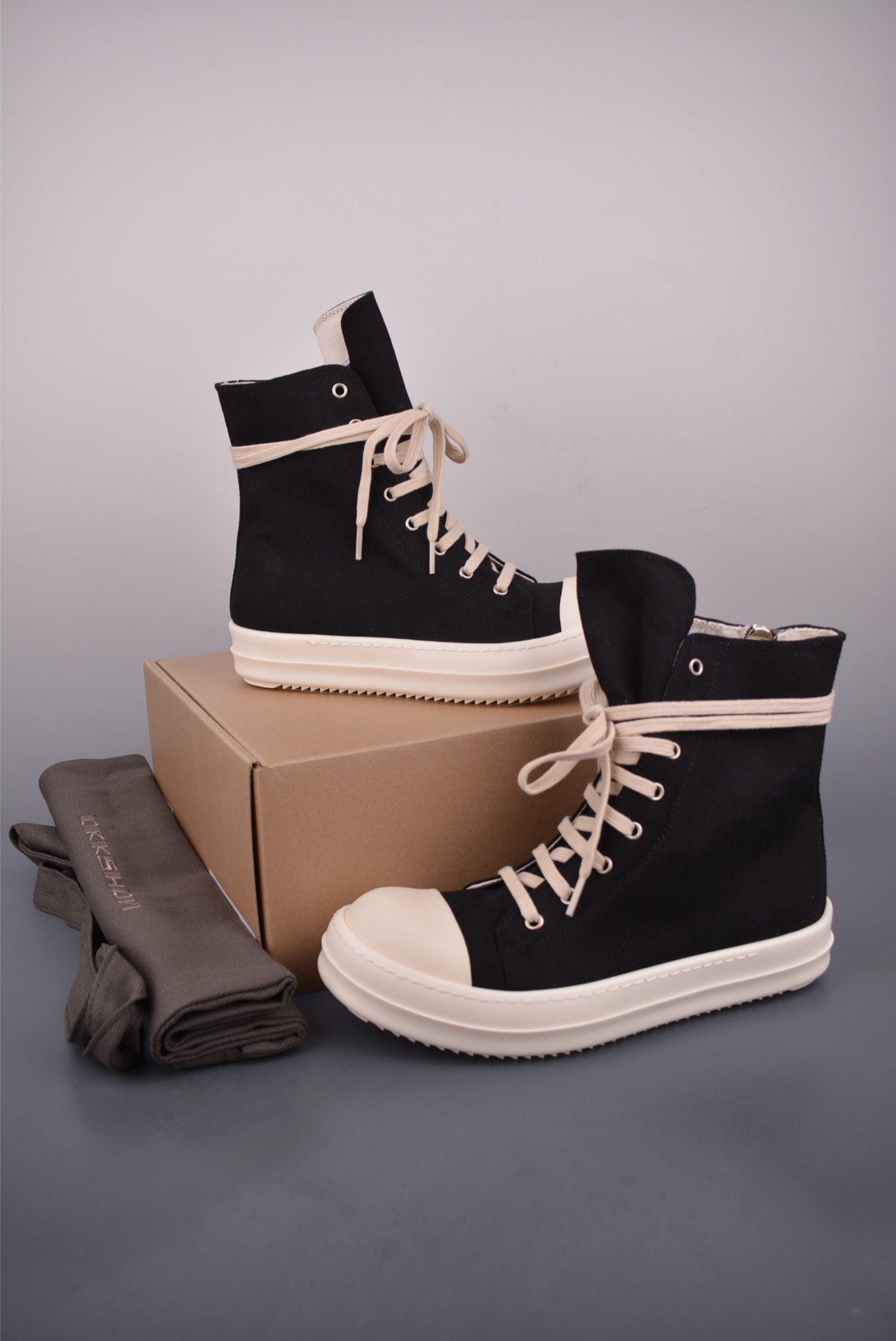 RO / Rick Owens 瑞克·欧文斯 高帮布面 DU01C6800 RO / Rick Owens 瑞克·欧文斯 高帮布面 DU01C6800