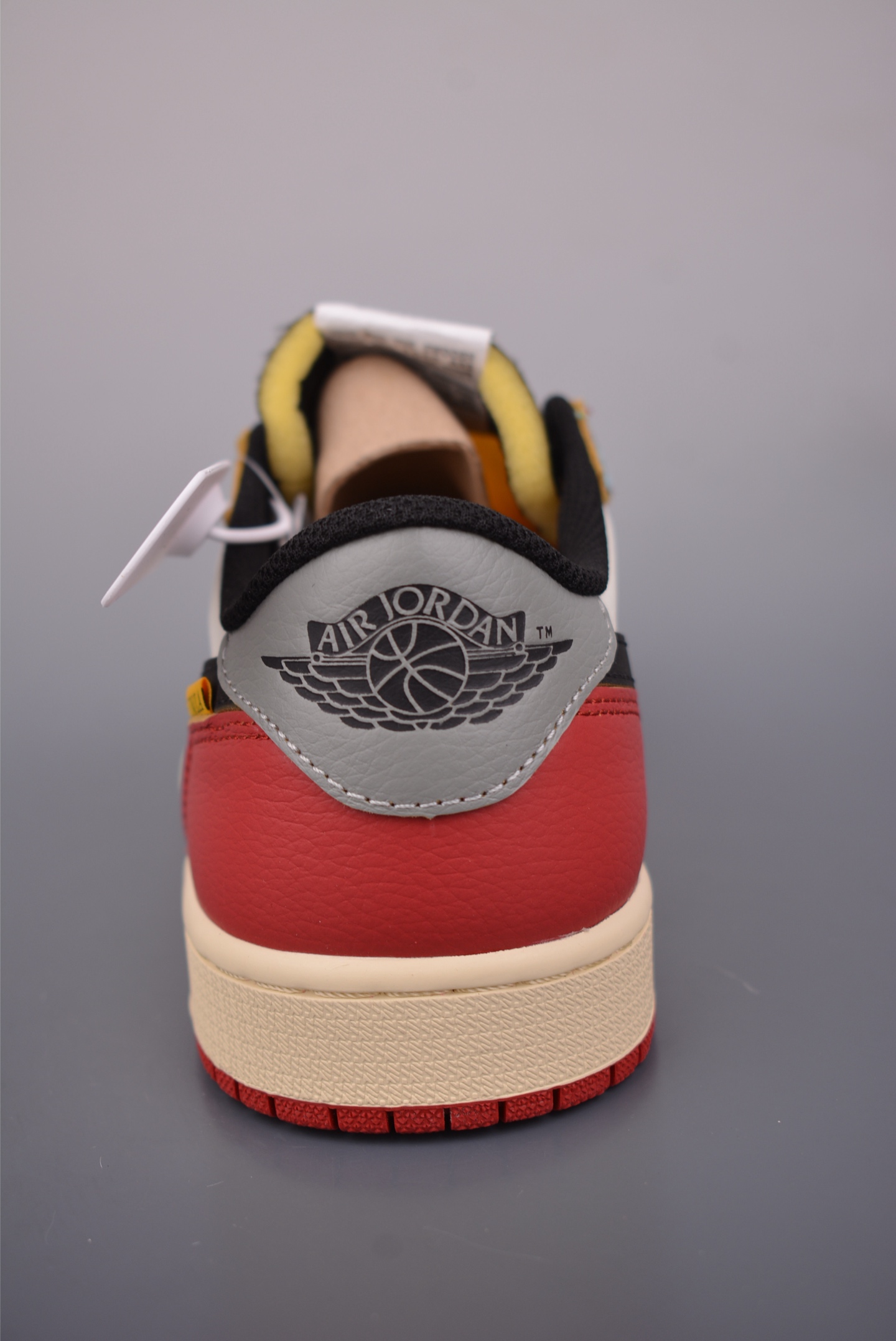 原装裸鞋级 市面最高工艺产物 Air Jordan 1 Low白红黑 HQ6998-600 原装裸鞋级 市面最高工艺产物 Air Jordan 1 Low白红黑 HQ6998-600