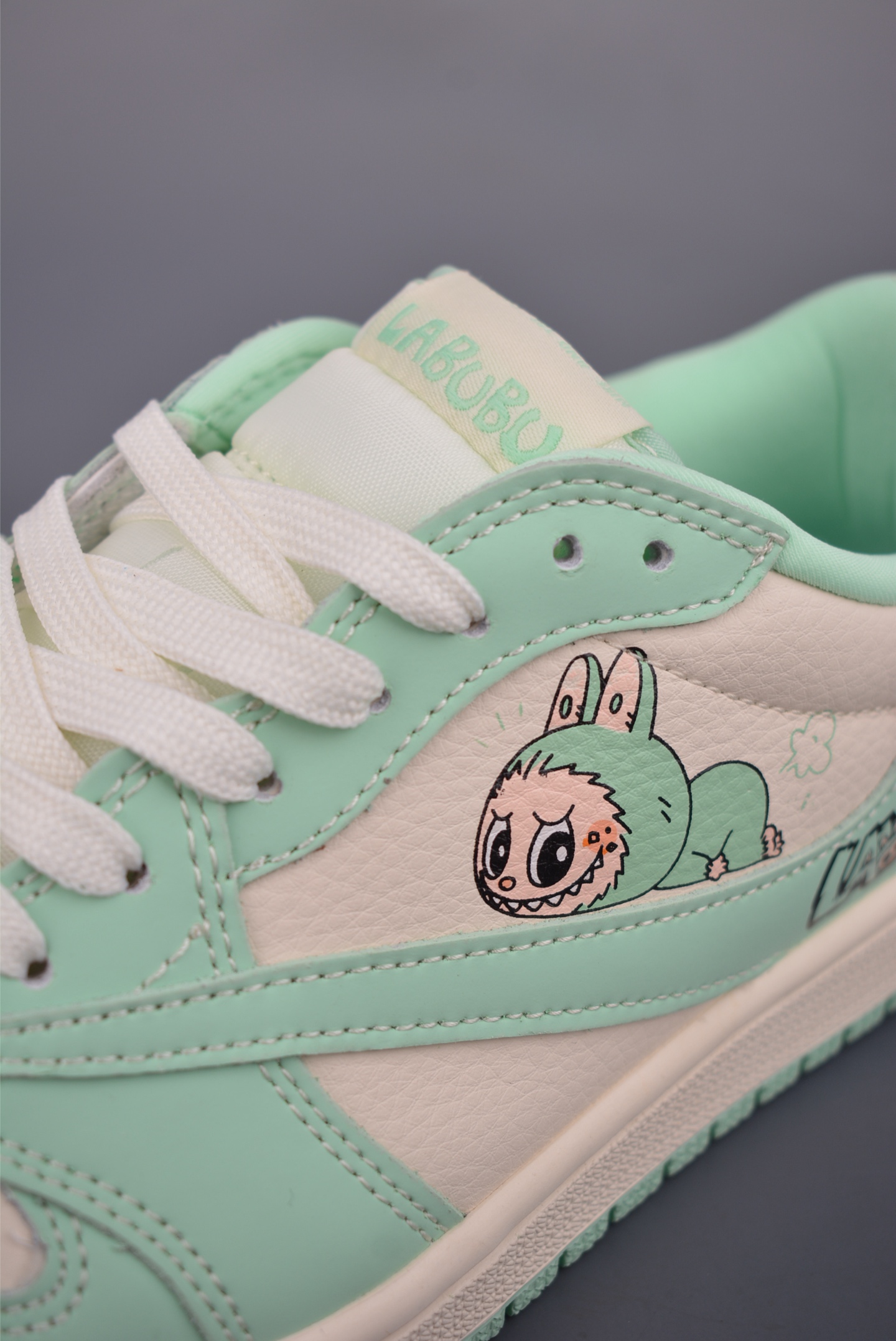 Fragment x Travis Scott x Labubu Air Jordan 1 Low 三方联名倒钩 DD7866-115 Fragment x Travis Scott x Labubu Air Jordan 1 Low 三方联名倒钩 DD7866-115