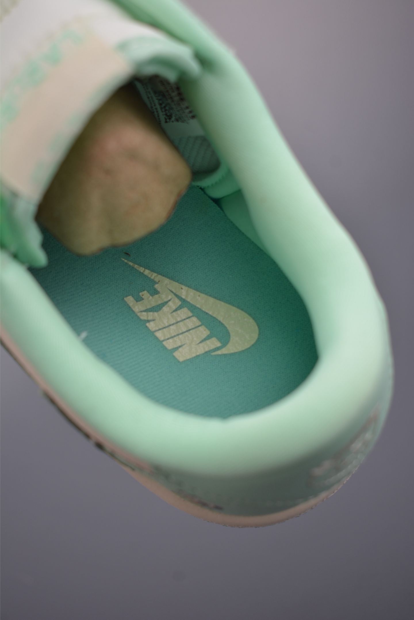 Fragment x Travis Scott x Labubu Air Jordan 1 Low 三方联名倒钩 DD7866-115 Fragment x Travis Scott x Labubu Air Jordan 1 Low 三方联名倒钩 DD7866-115